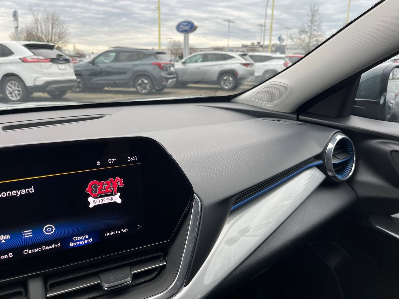 Thumbnail: 2025 Chevrolet Trax - 34