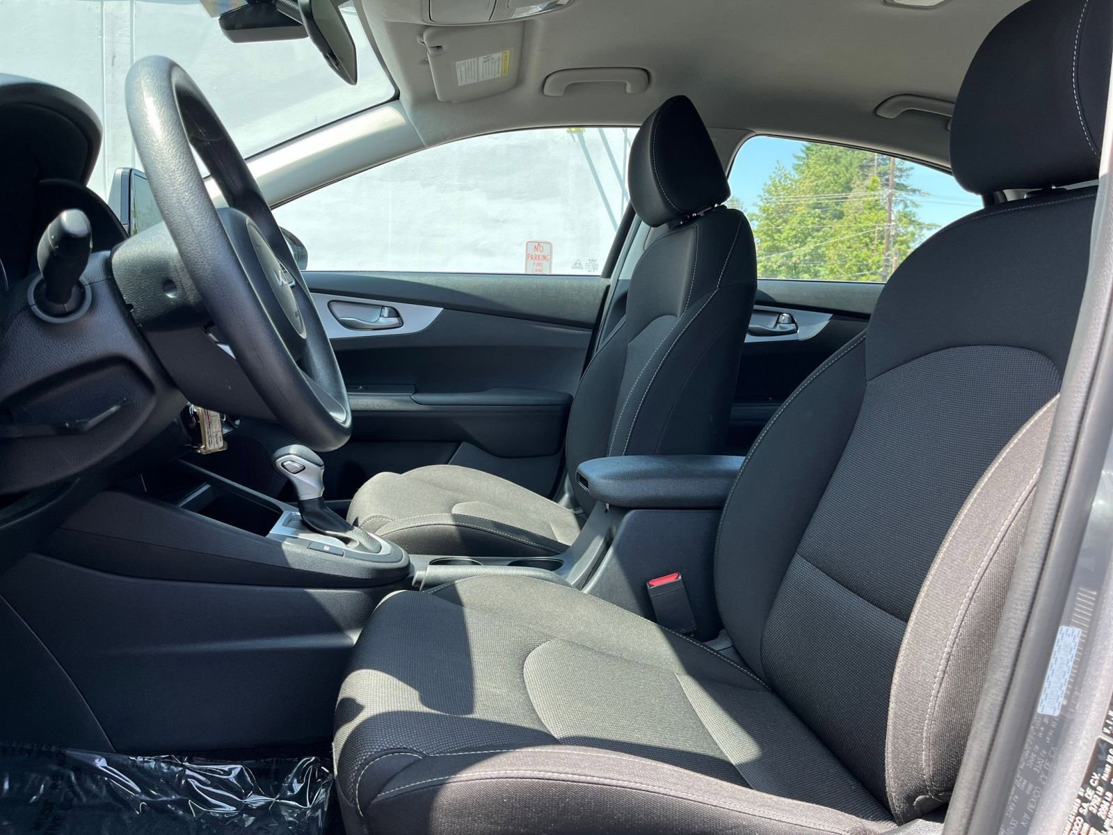 Thumbnail: 2023 Kia Forte - 24