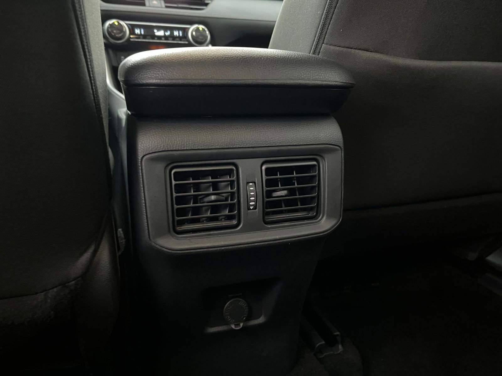 Thumbnail: 2025 Toyota RAV4 - 22