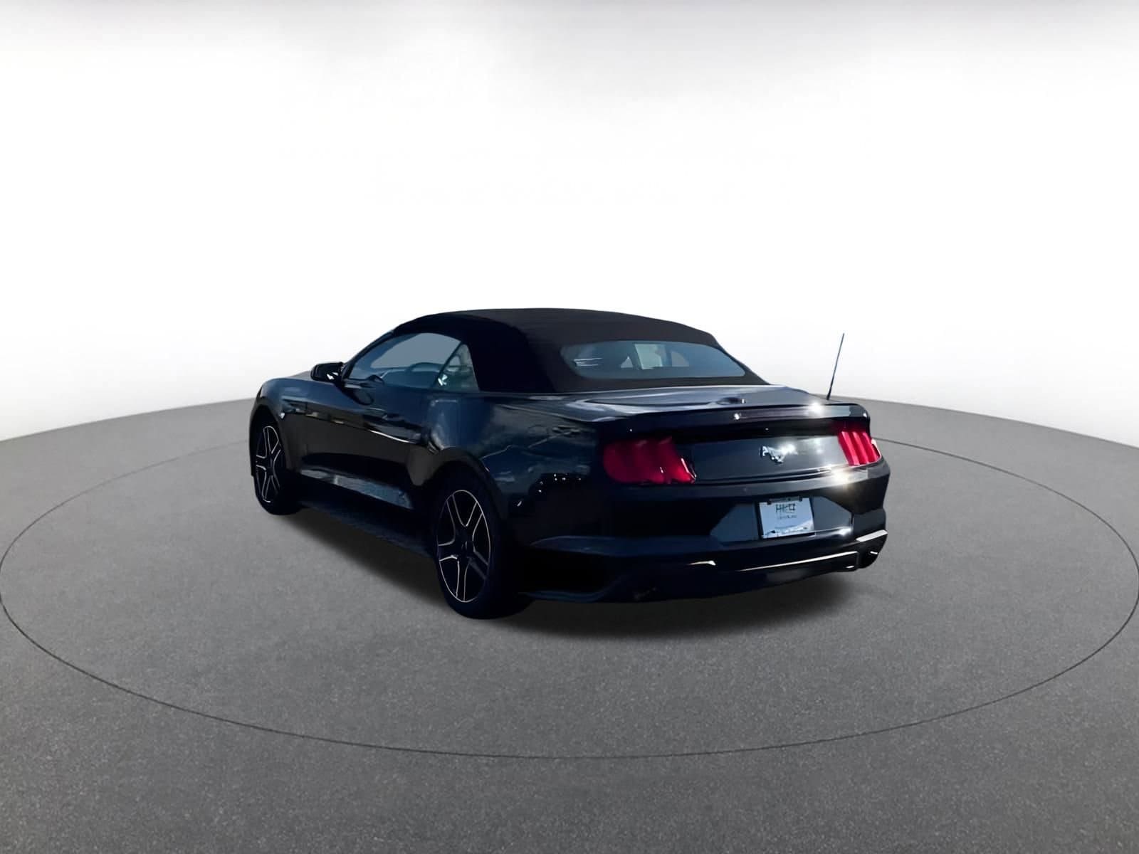 Thumbnail: 2023 Ford Mustang - 8