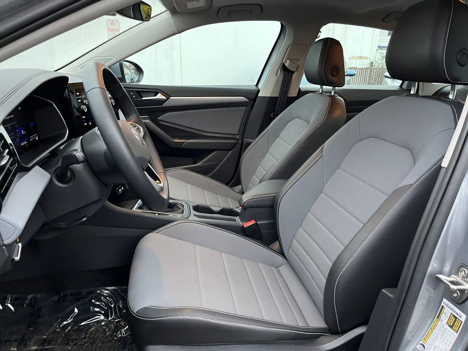 Thumbnail: 2025 Volkswagen Jetta - 35