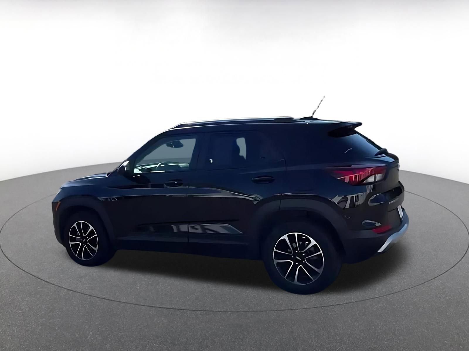 Thumbnail: 2025 Chevrolet TrailBlazer - 9