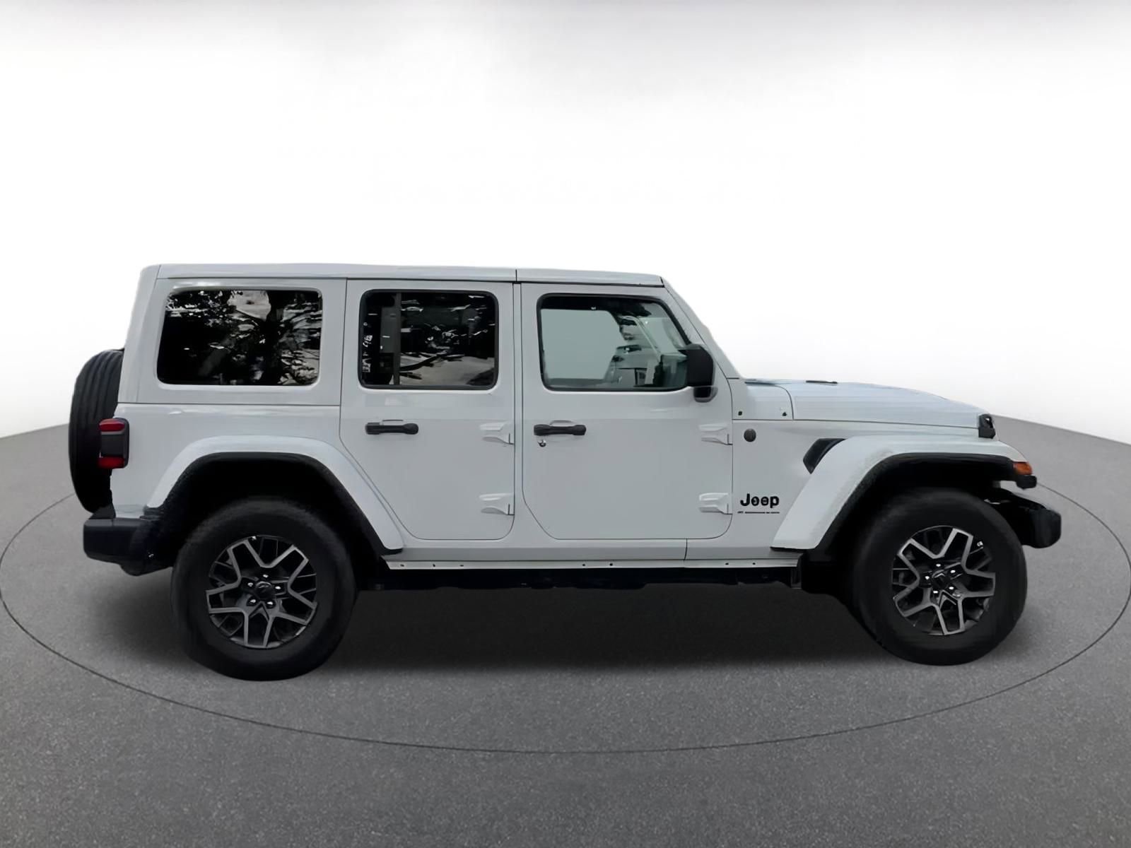 Thumbnail: 2025 Jeep Wrangler - 14