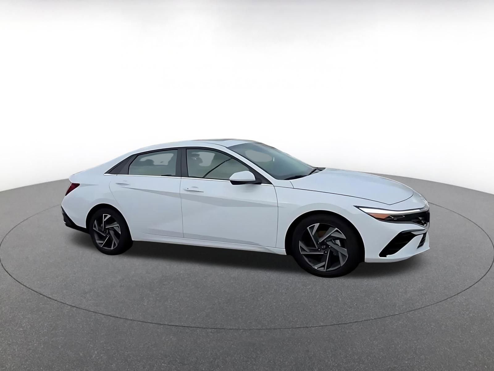 Thumbnail: 2025 Hyundai Elantra - 2