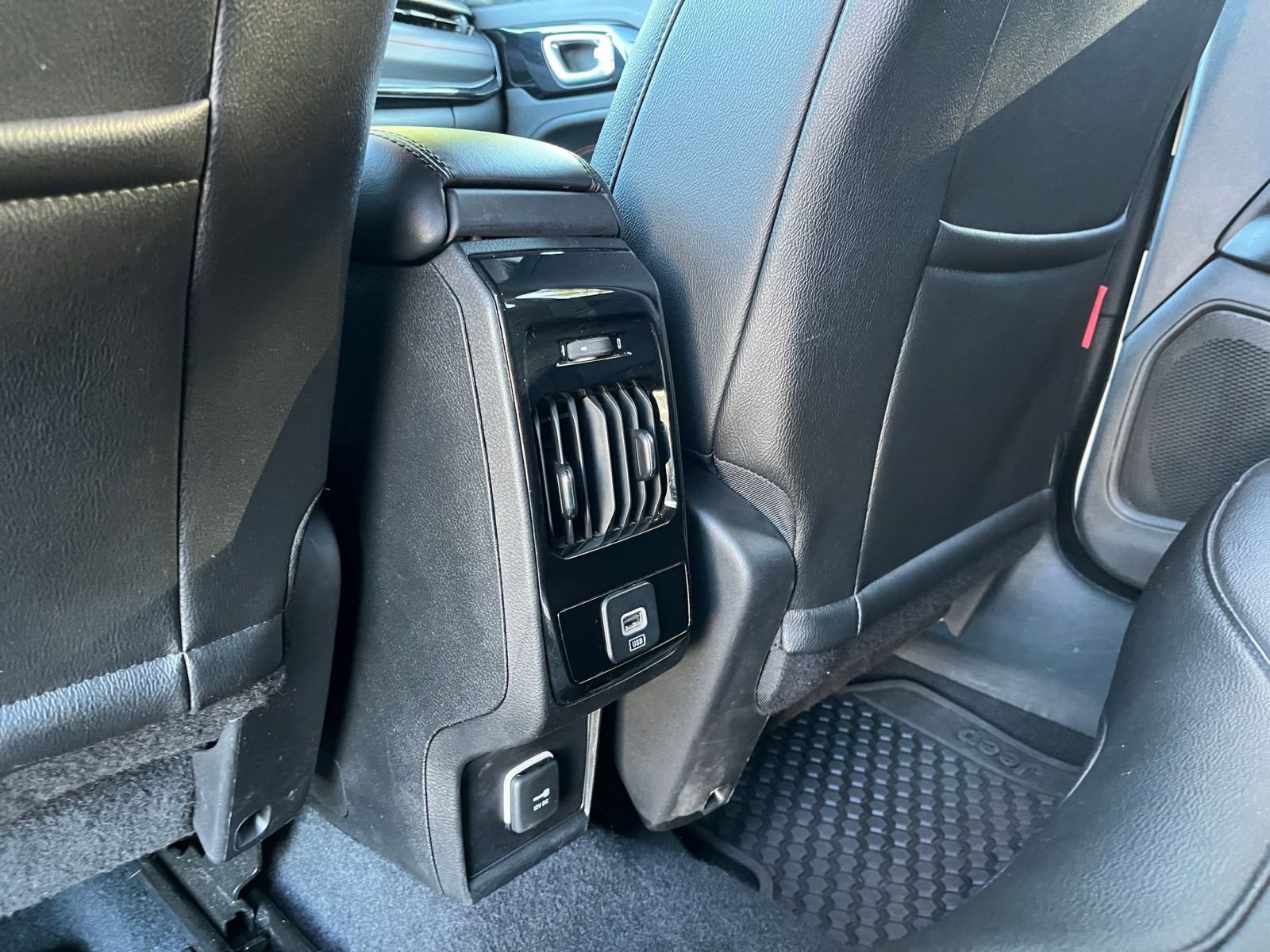 Thumbnail: 2025 Jeep Compass - 24