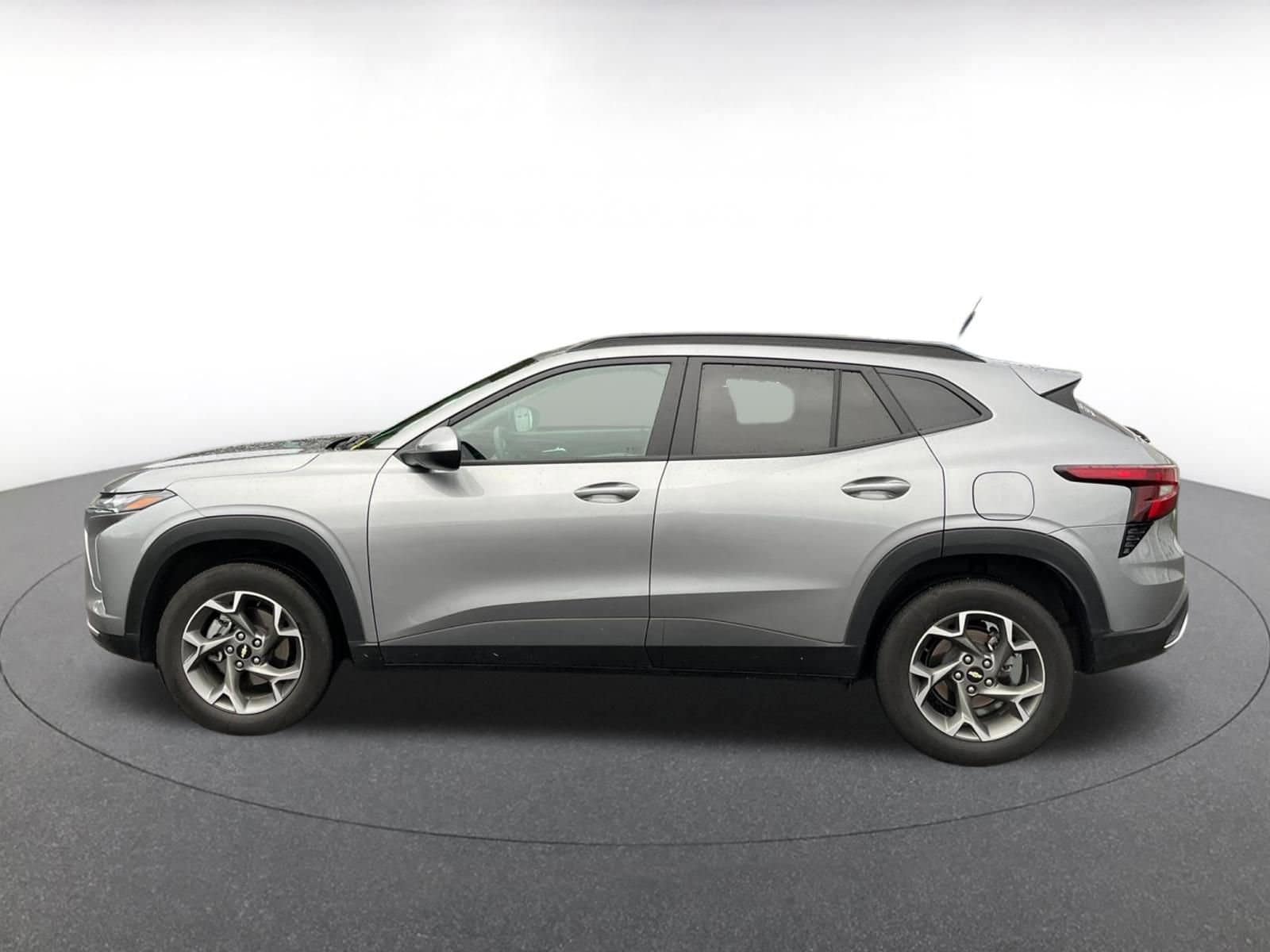 Thumbnail: 2025 Chevrolet Trax - 4