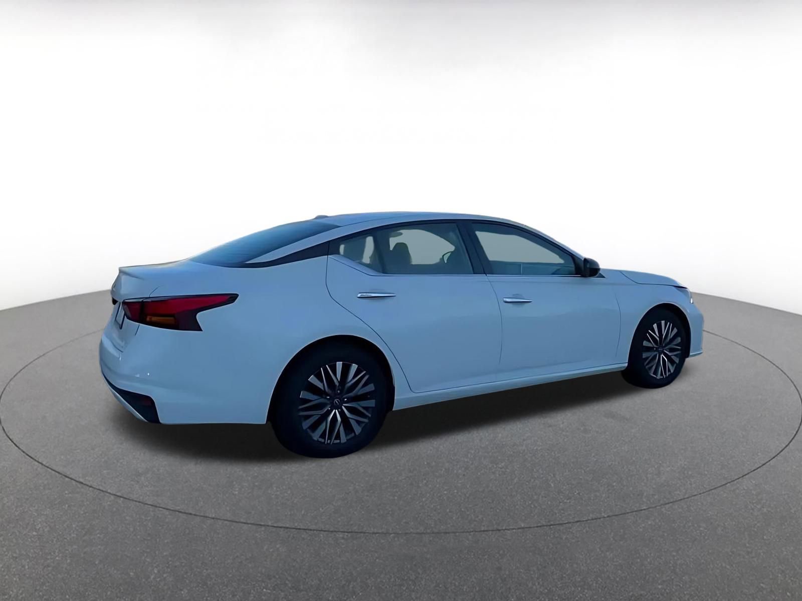 Thumbnail: 2025 Nissan Altima - 15