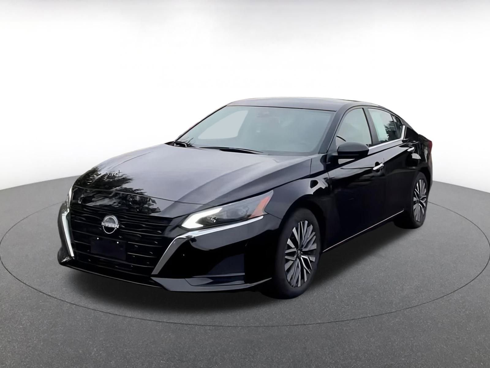 Thumbnail: 2024 Nissan Altima - 8