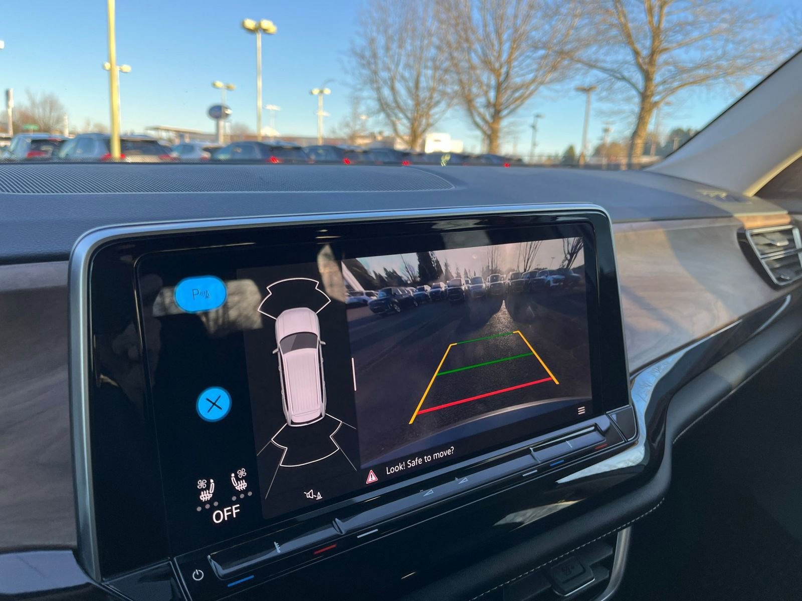 Thumbnail: 2025 Volkswagen Atlas - 27