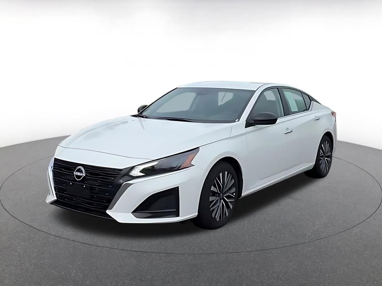 Thumbnail: 2025 Nissan Altima - 8