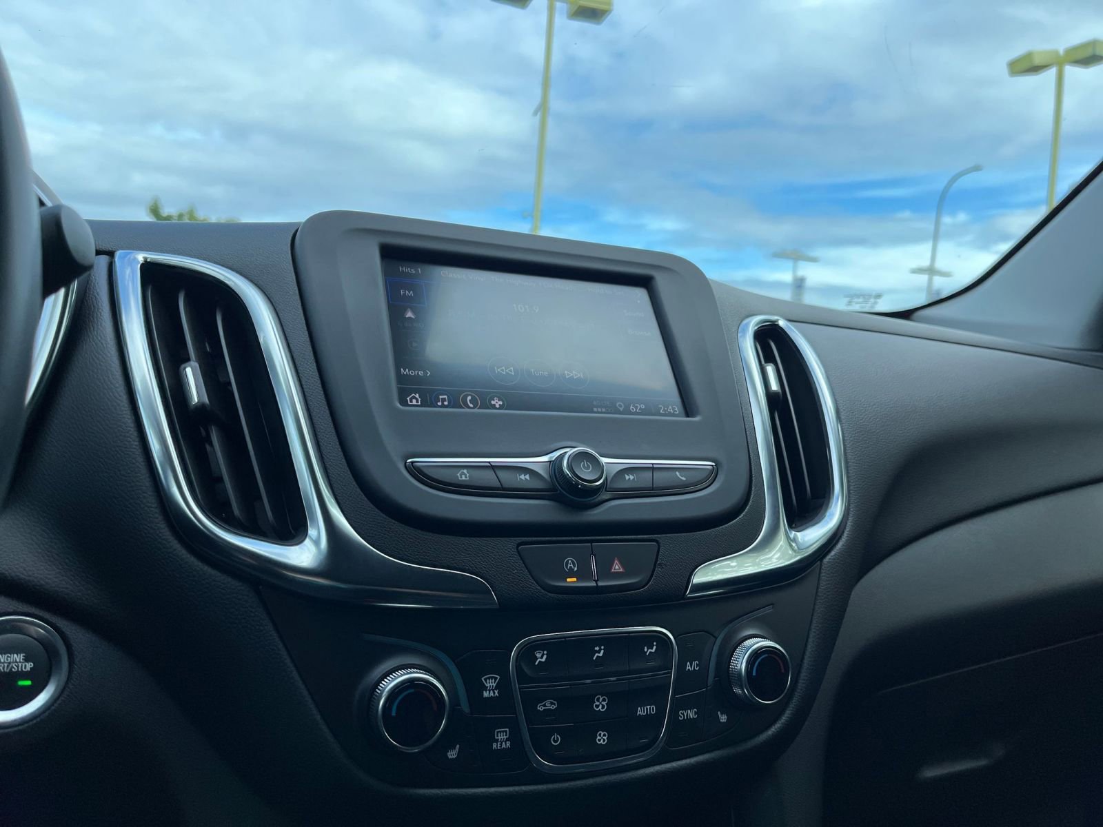 Thumbnail: 2024 Chevrolet Equinox - 22