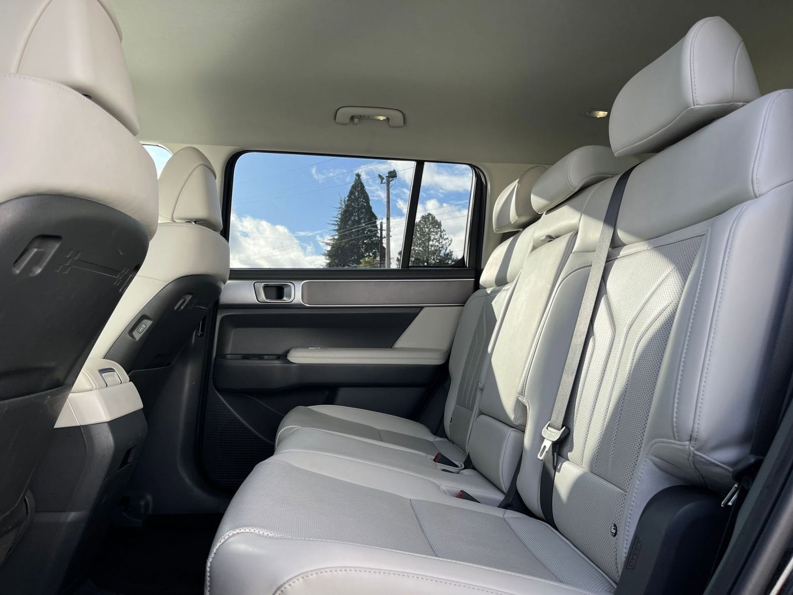 Thumbnail: 2025 Hyundai Santa Fe - 28