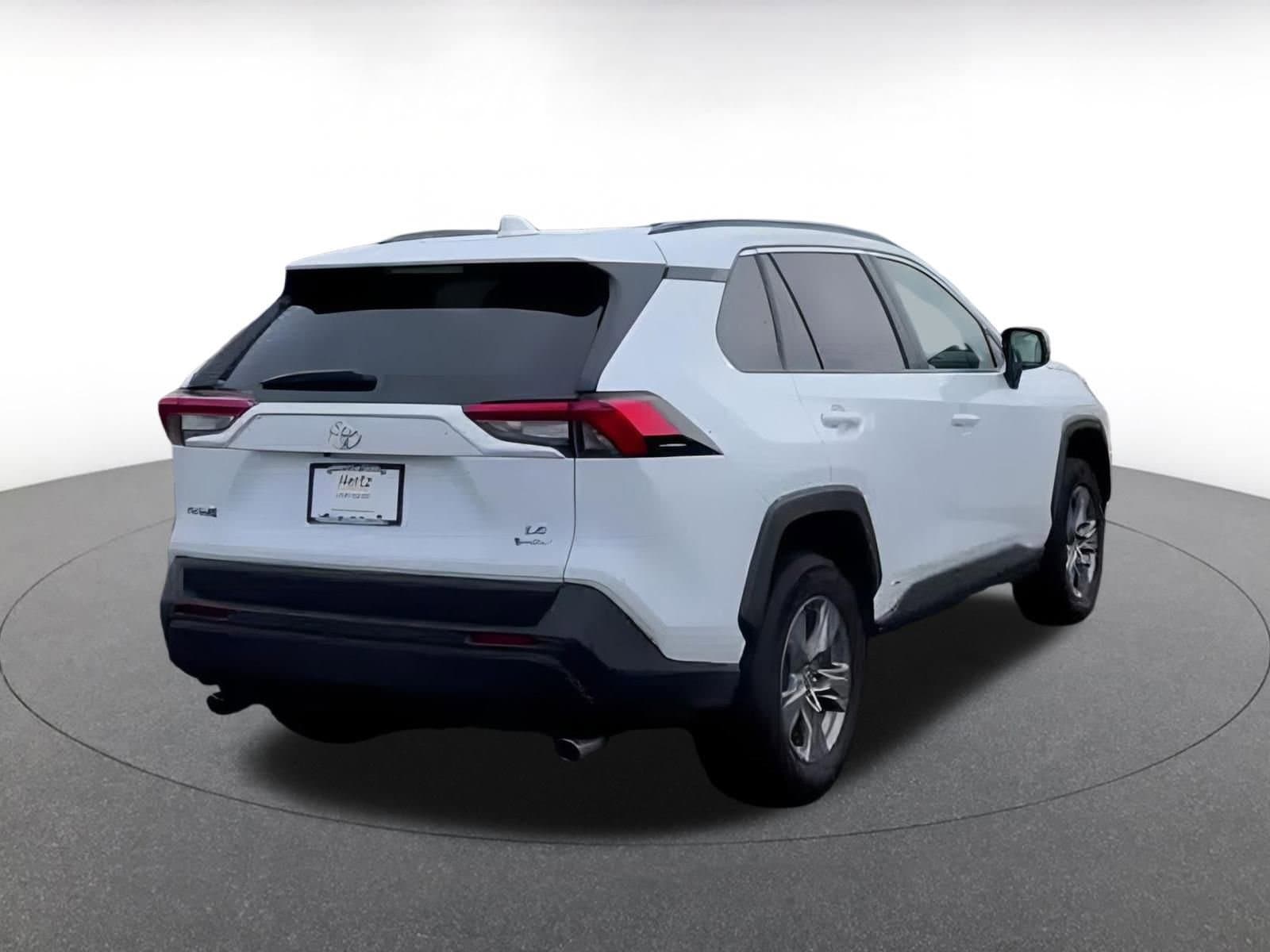 Thumbnail: 2025 Toyota RAV4 - 14