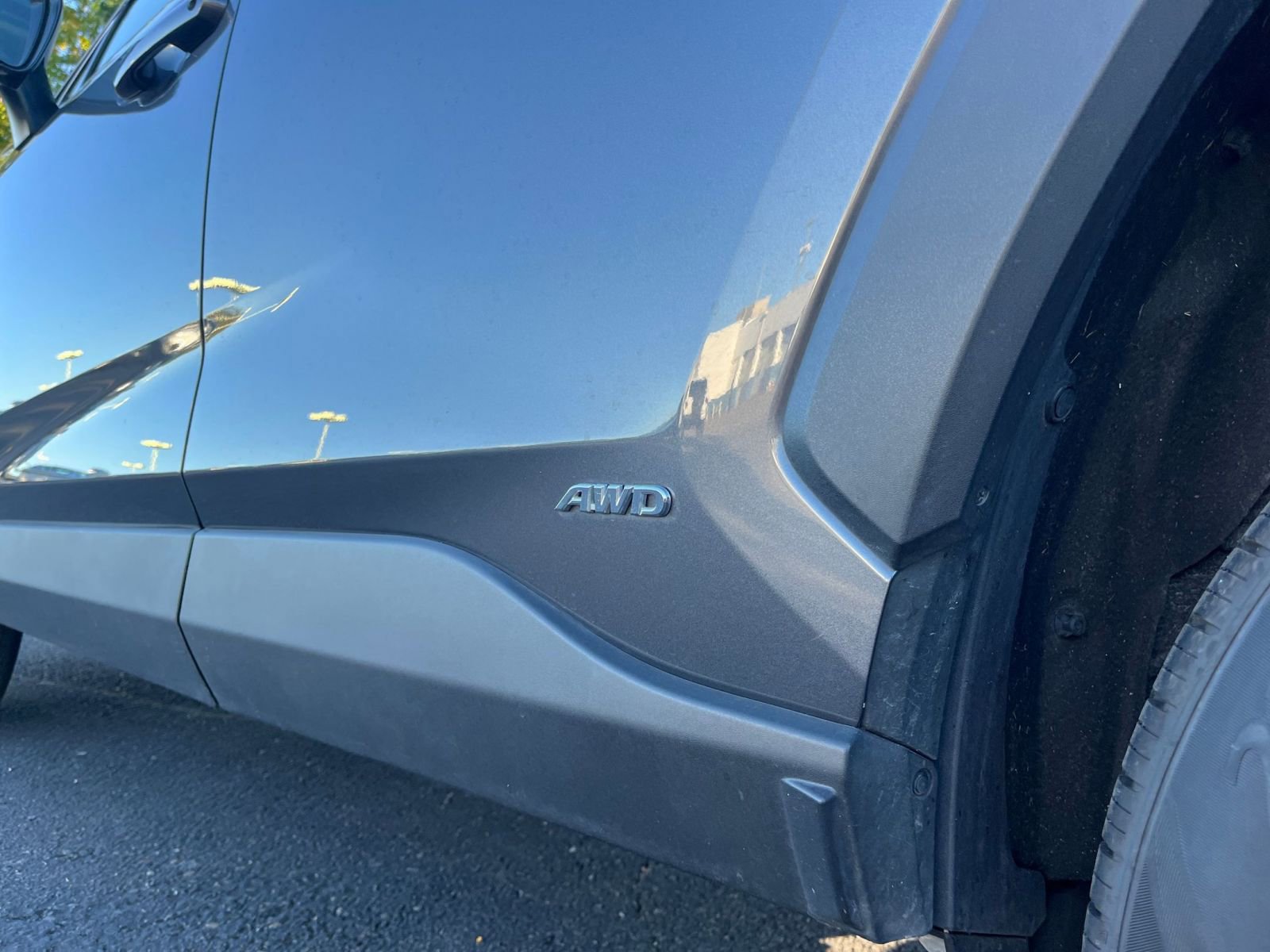 Thumbnail: 2025 Toyota RAV4 - 17