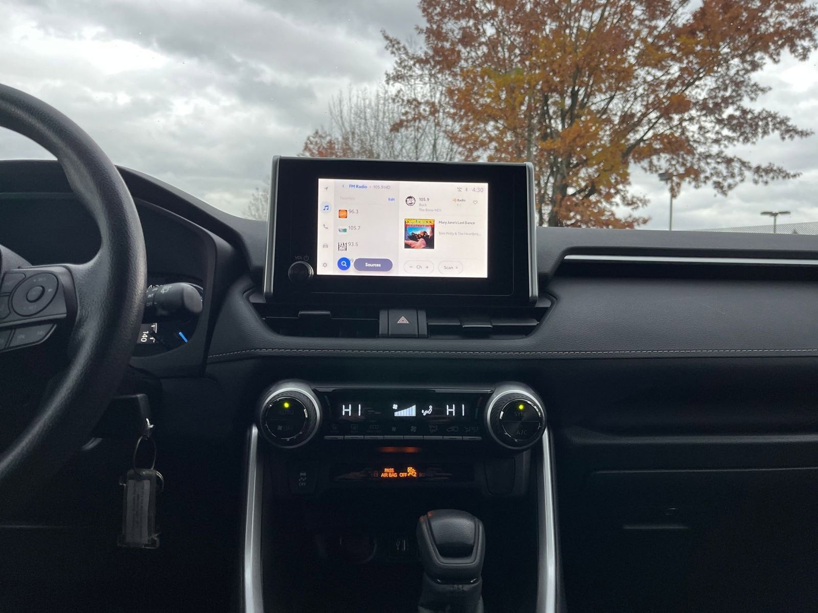 Thumbnail: 2025 Toyota RAV4 - 20