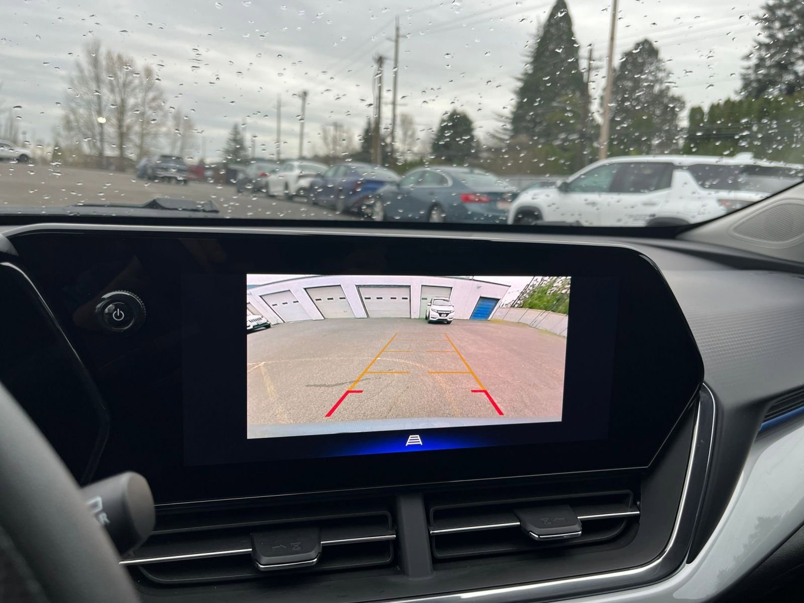 Thumbnail: 2025 Chevrolet Trax - 22