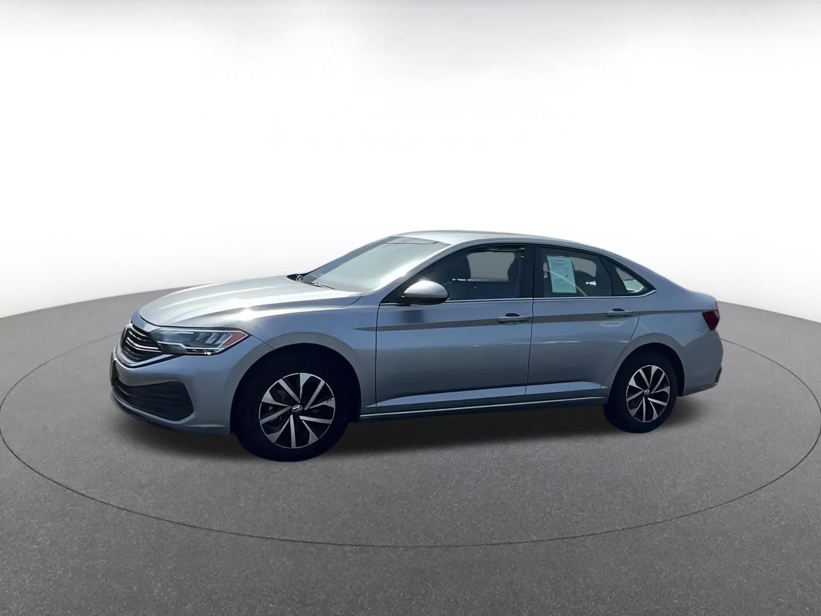 Thumbnail: 2024 Volkswagen Jetta - 10