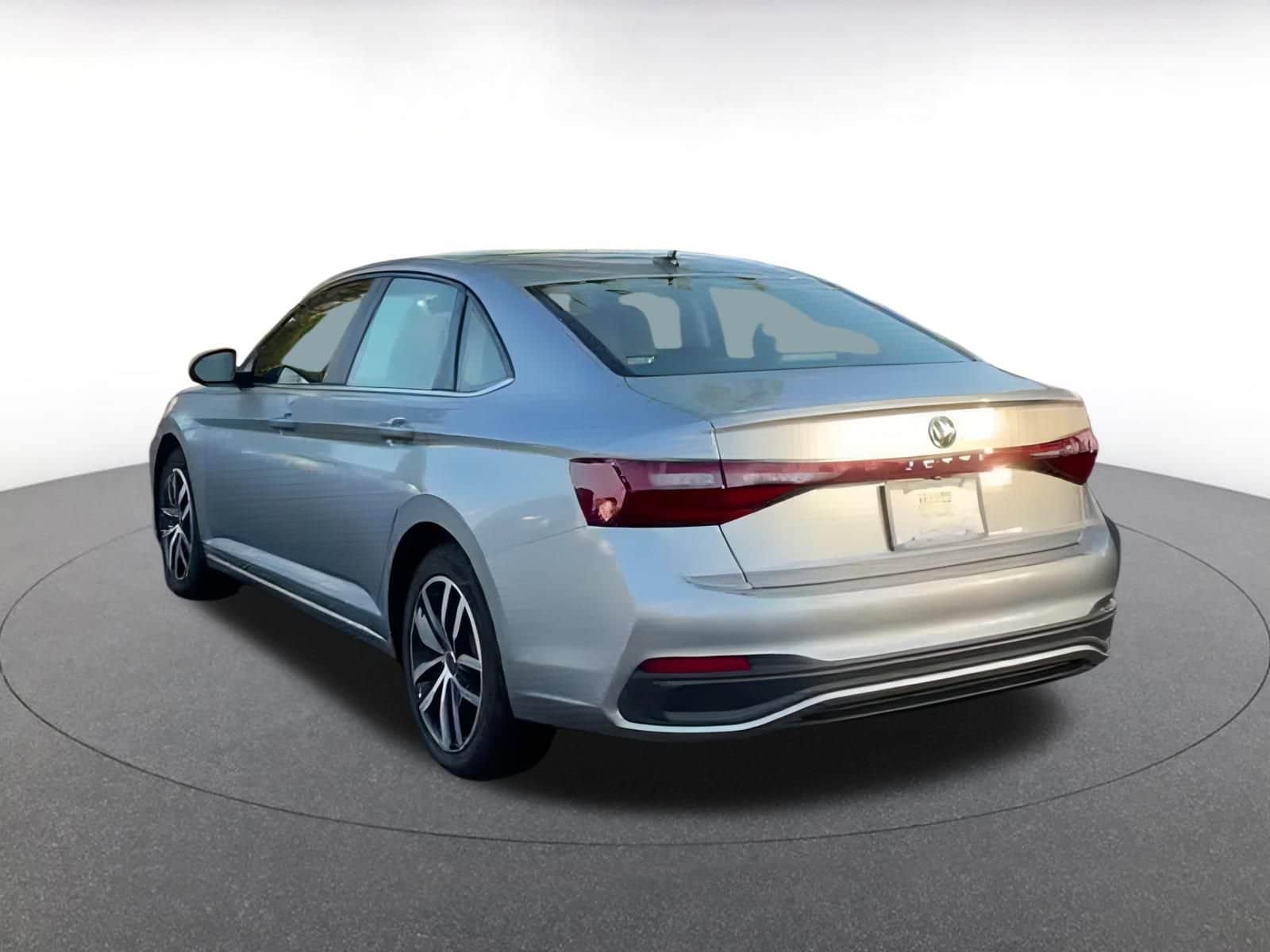 Thumbnail: 2025 Volkswagen Jetta - 4