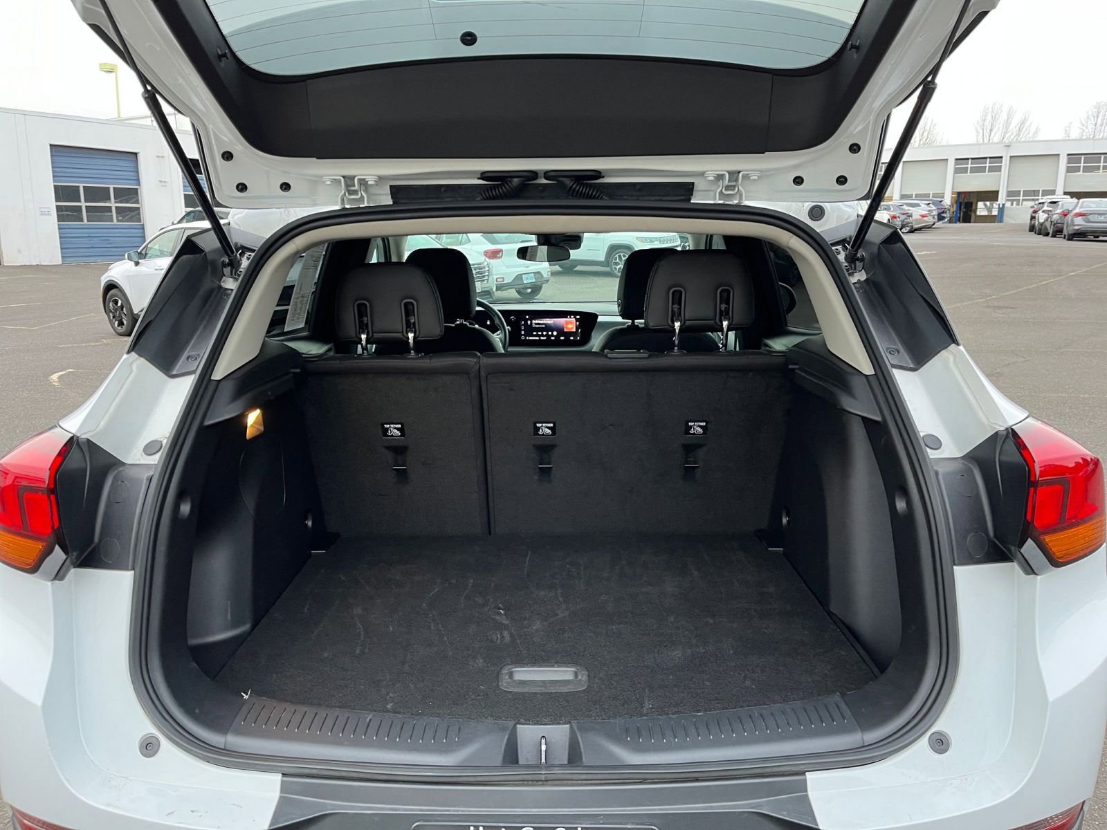 Thumbnail: 2025 Buick Encore GX - 29