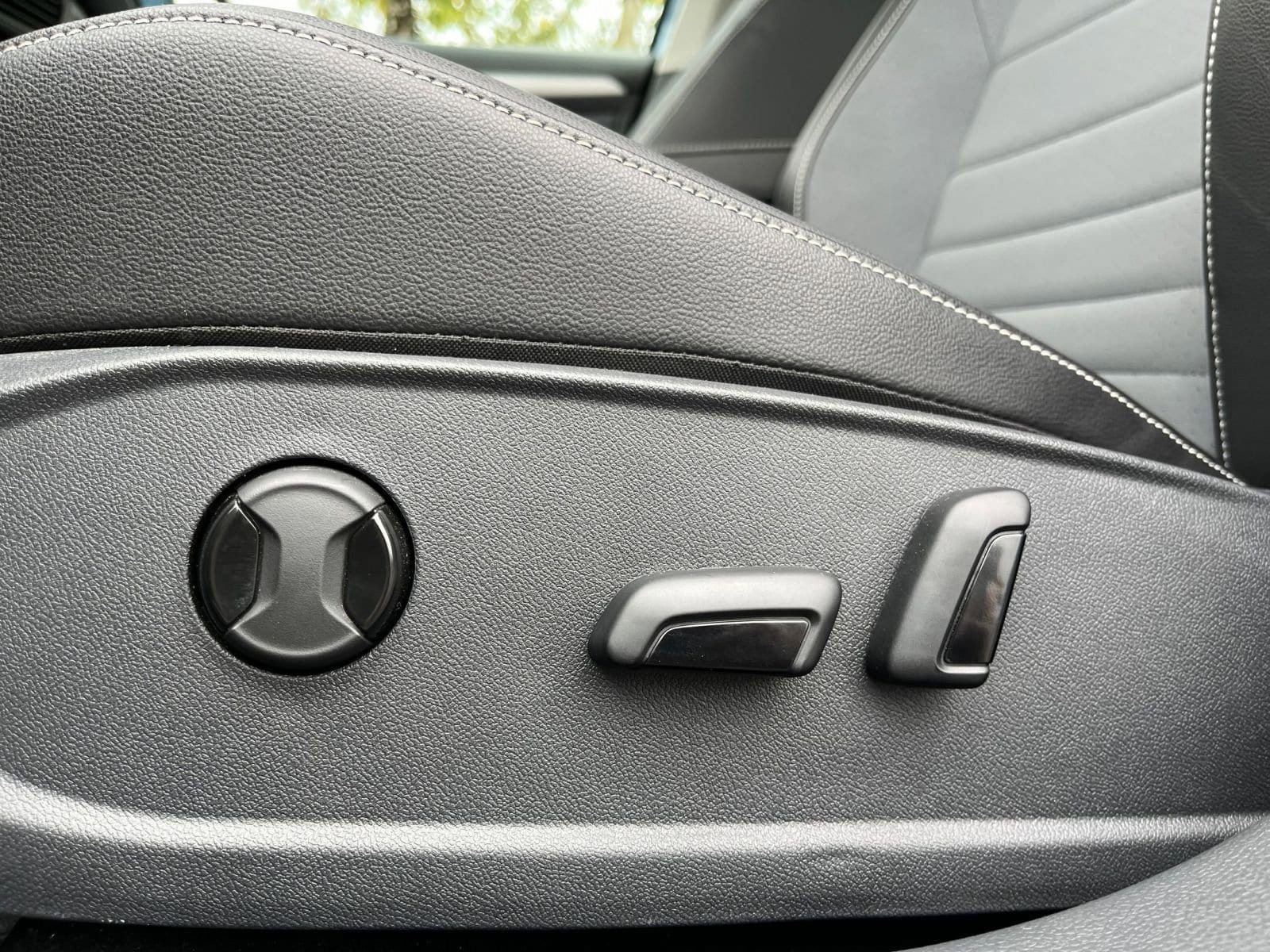 Thumbnail: 2025 Volkswagen Jetta - 23