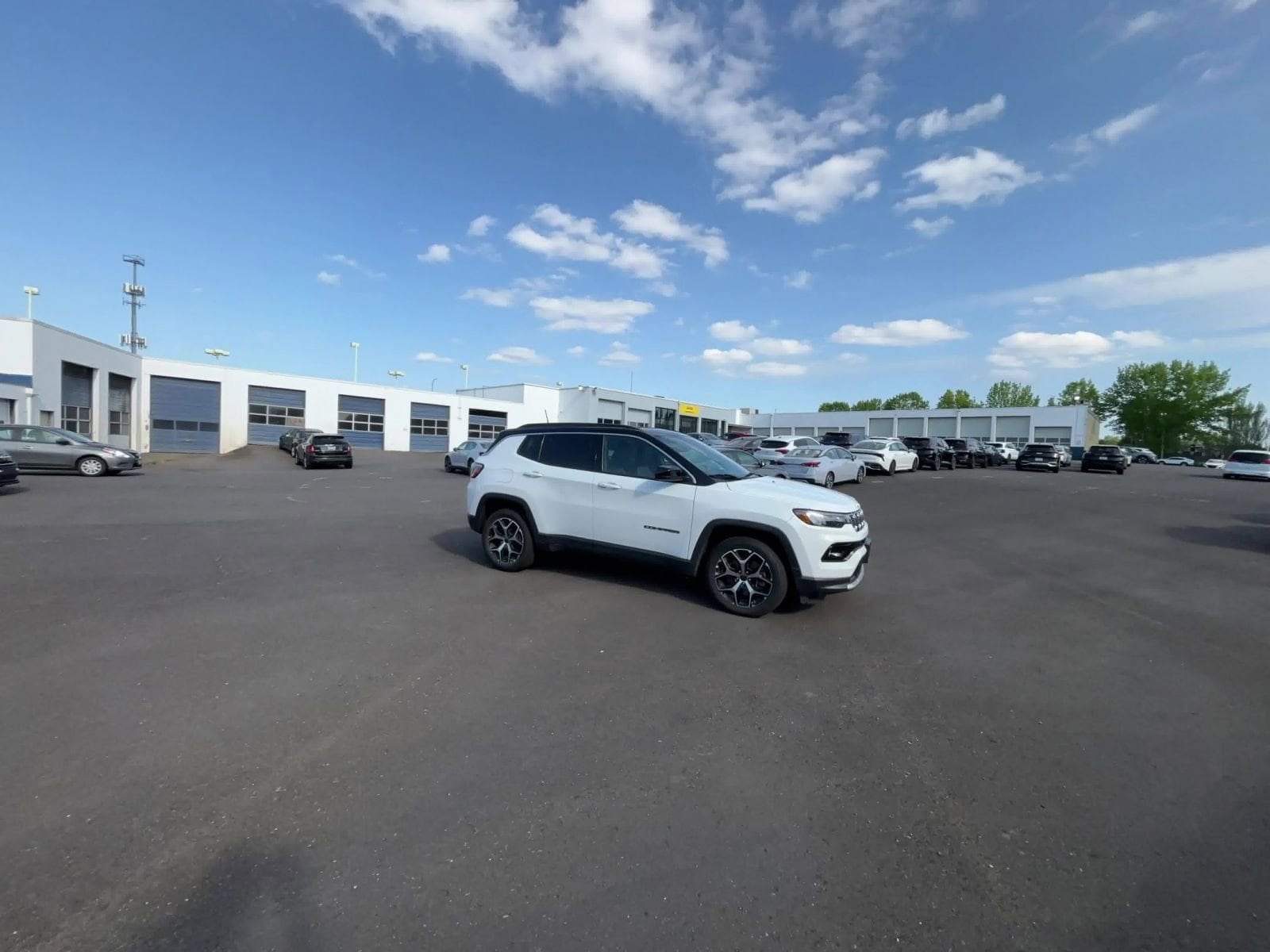 Thumbnail: 2025 Jeep Compass - 16