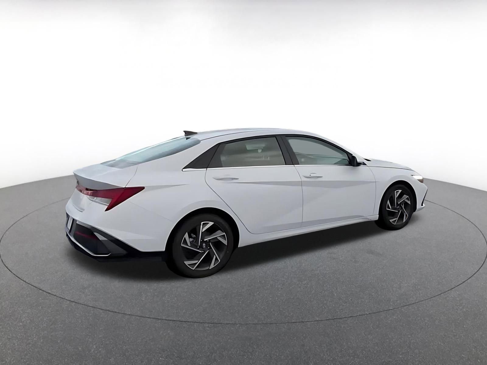 Thumbnail: 2025 Hyundai Elantra - 15