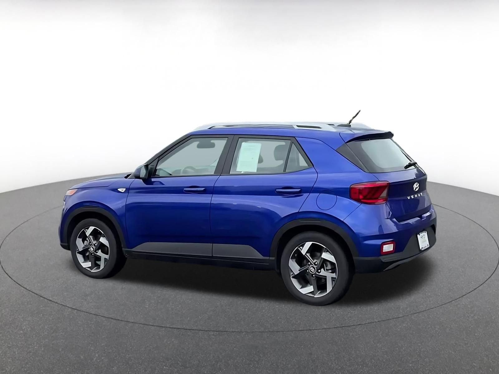 Thumbnail: 2025 Hyundai Venue - 10