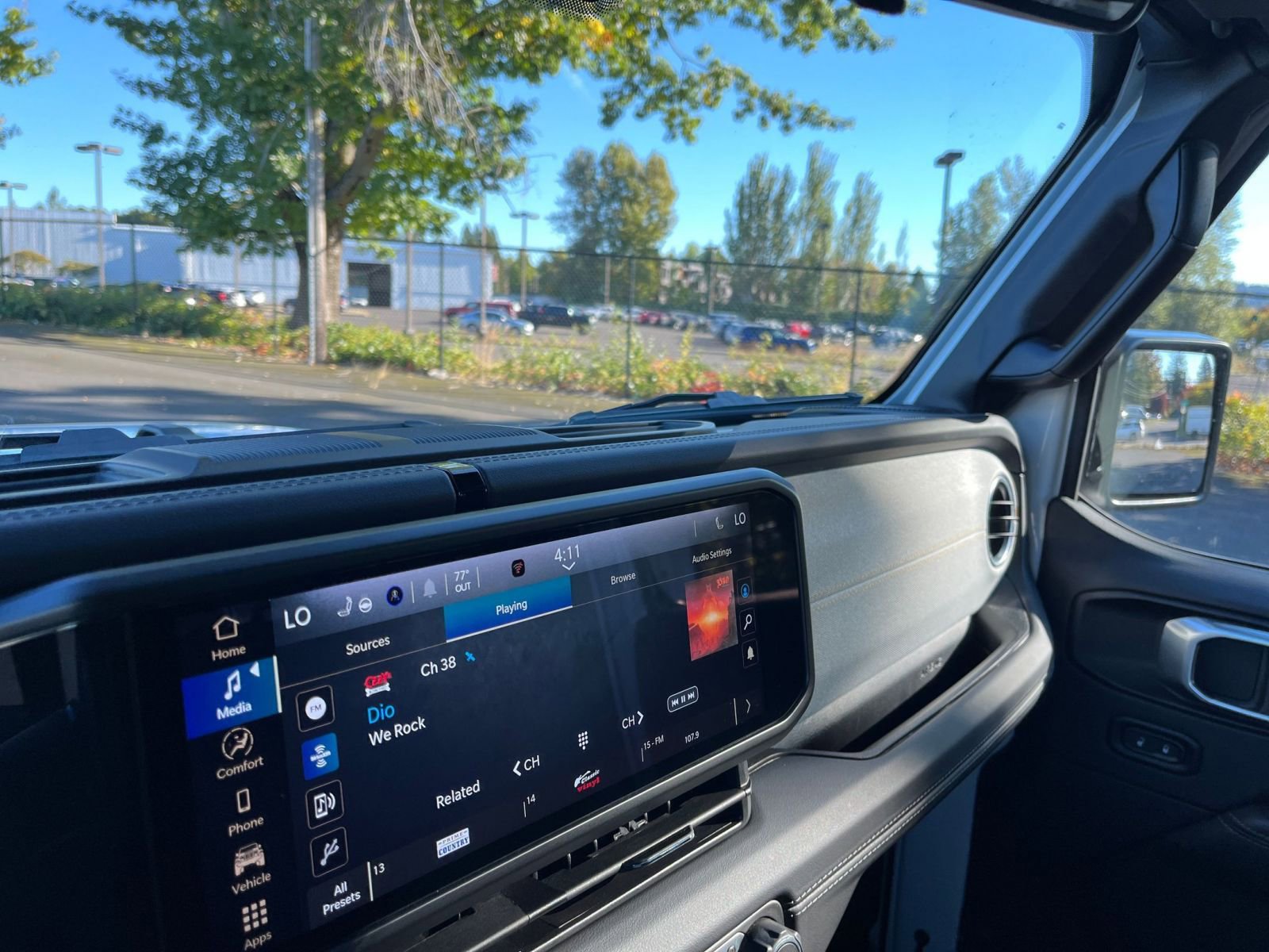 Thumbnail: 2025 Jeep Wrangler - 34