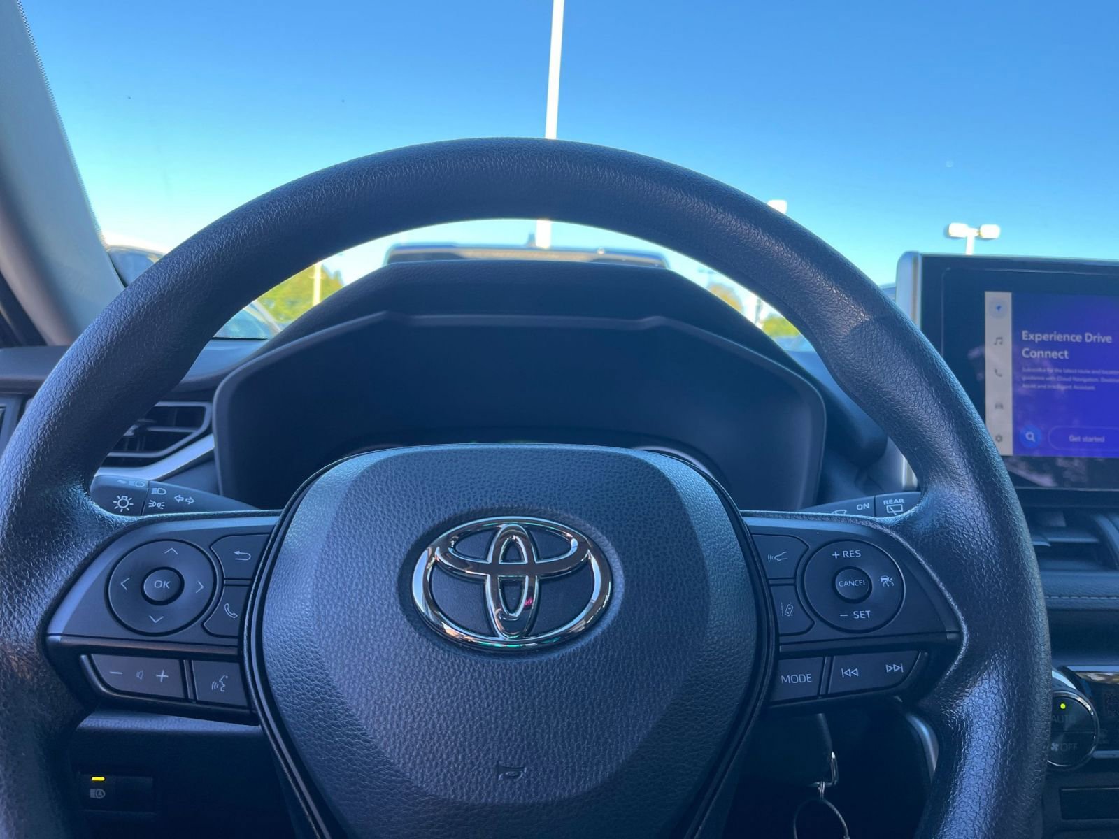 Thumbnail: 2025 Toyota RAV4 - 29