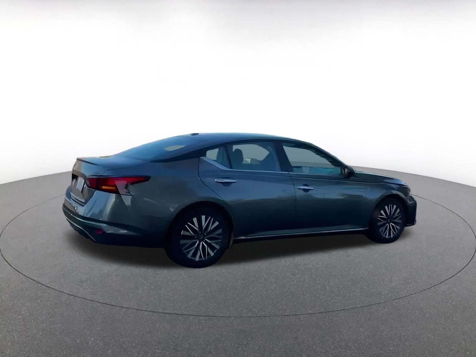 Thumbnail: 2024 Nissan Altima - 14