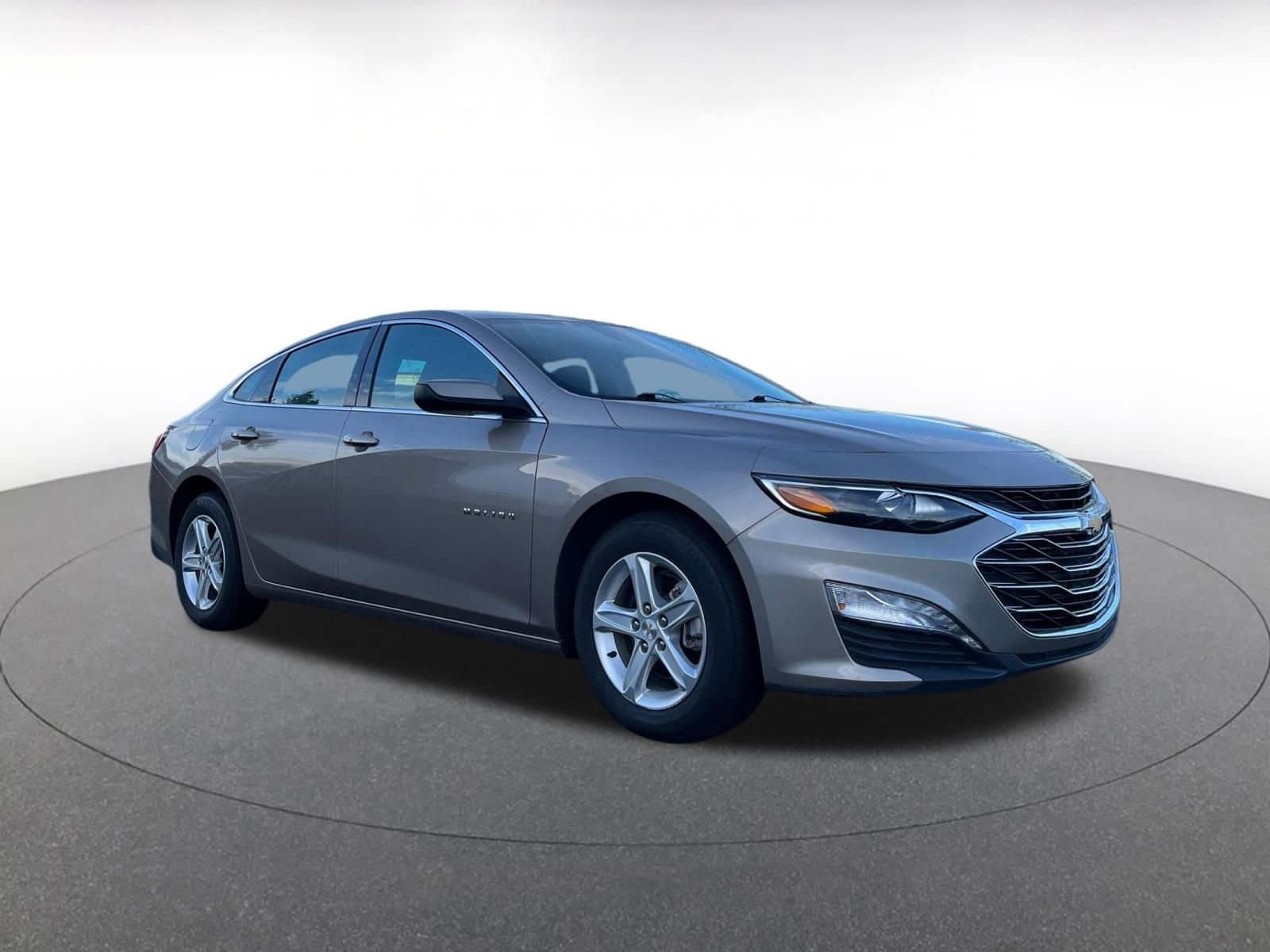 Thumbnail: 2023 Chevrolet Malibu - 1