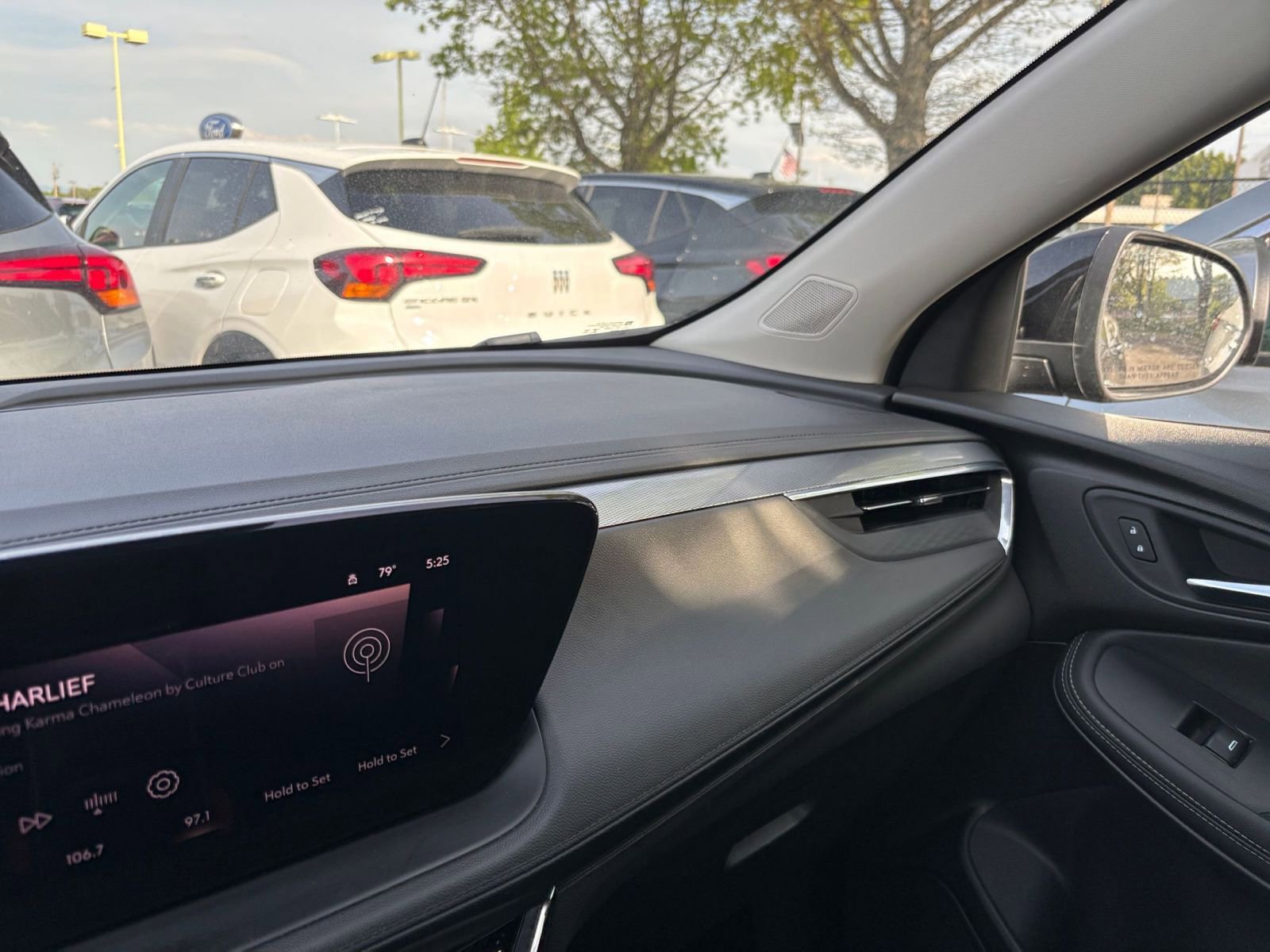 Thumbnail: 2025 Buick Encore GX - 34