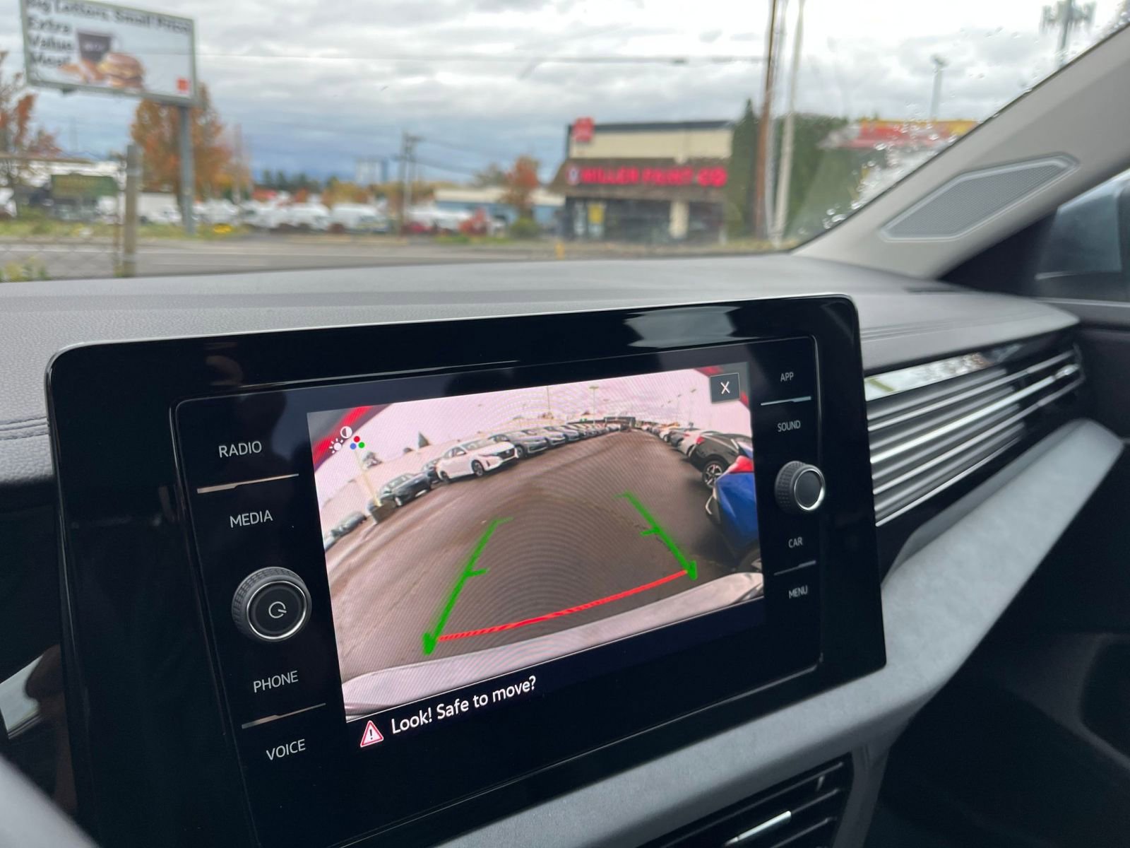 Thumbnail: 2025 Volkswagen Jetta - 17