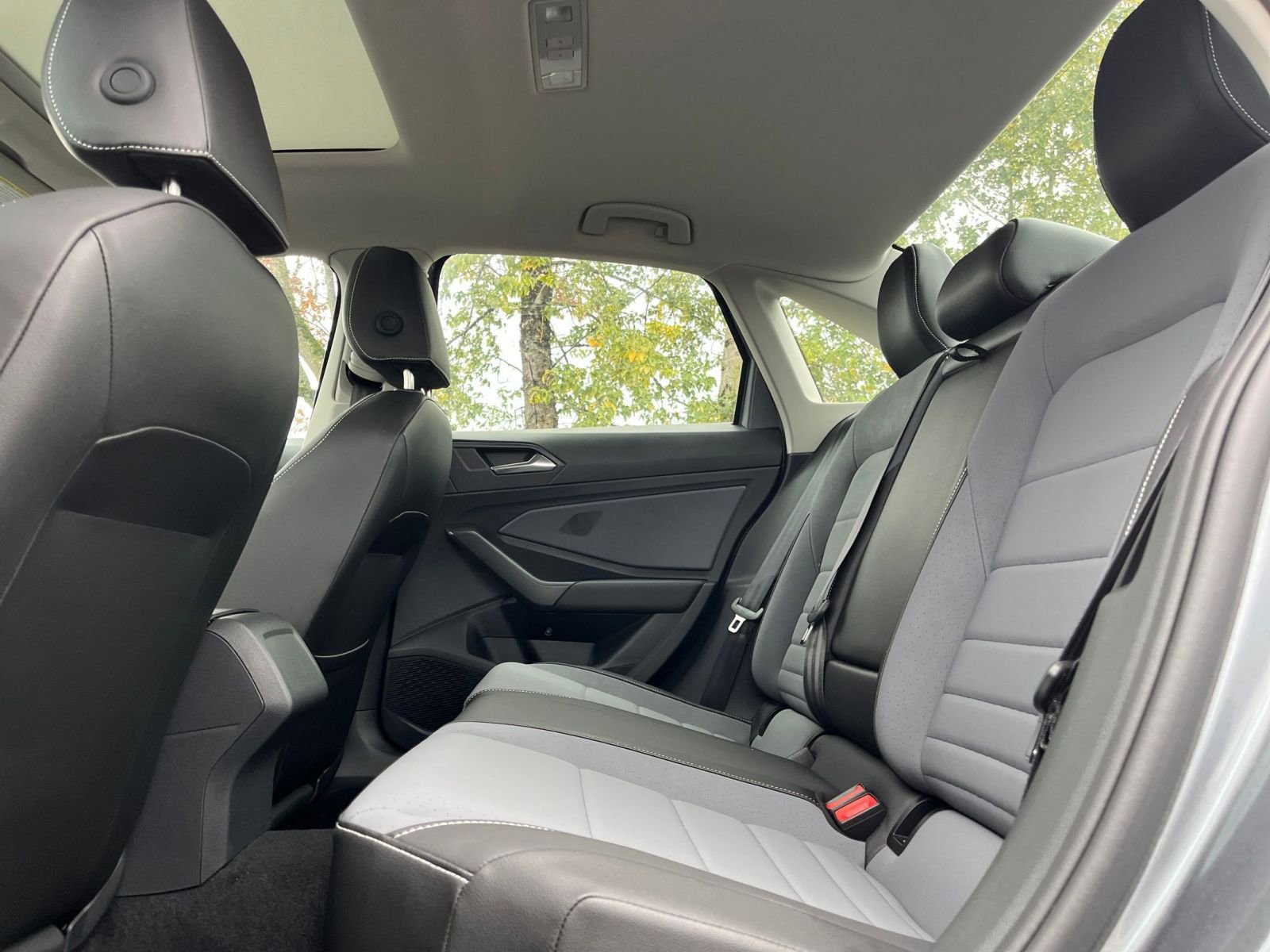 Thumbnail: 2025 Volkswagen Jetta - 25