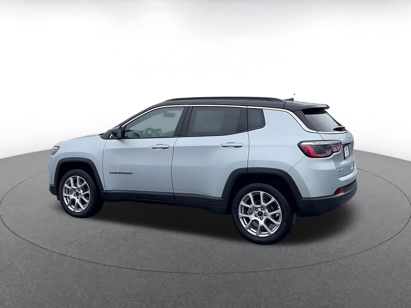 Thumbnail: 2025 Jeep Compass - 10