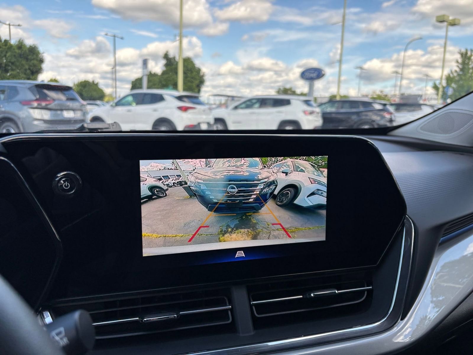 Thumbnail: 2025 Chevrolet Trax - 22