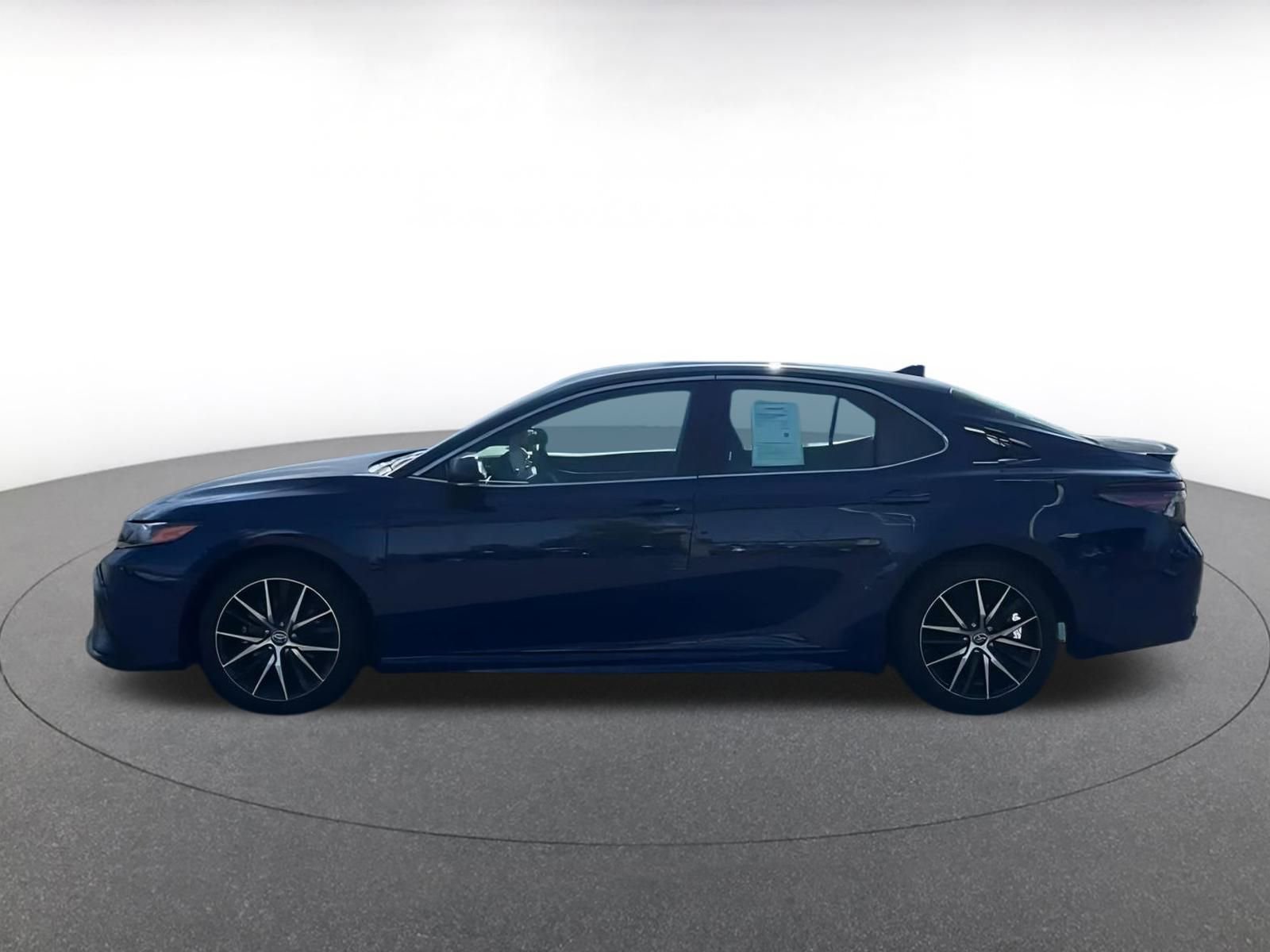 2024 Toyota Camry SE 10