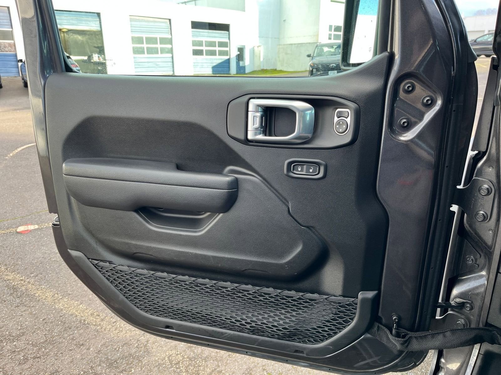 Thumbnail: 2025 Jeep Wrangler - 20