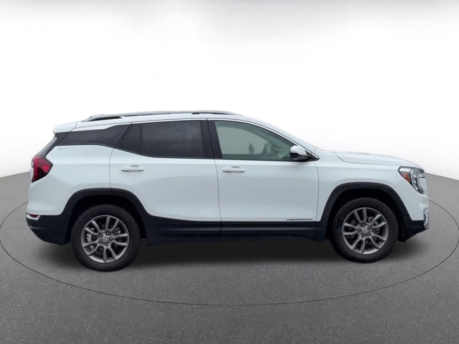 Thumbnail: 2024 GMC Terrain - 16