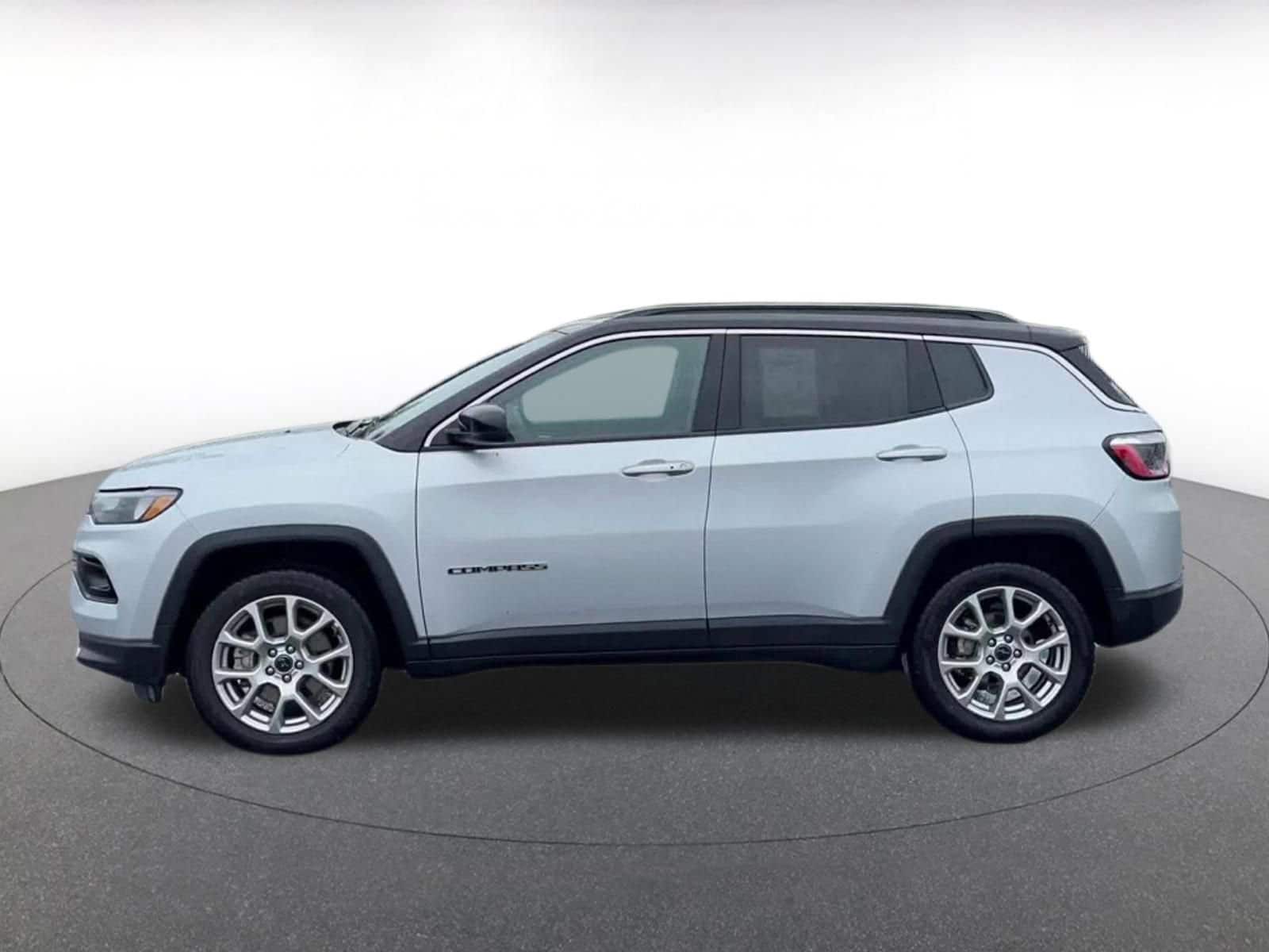 Thumbnail: 2025 Jeep Compass - 9