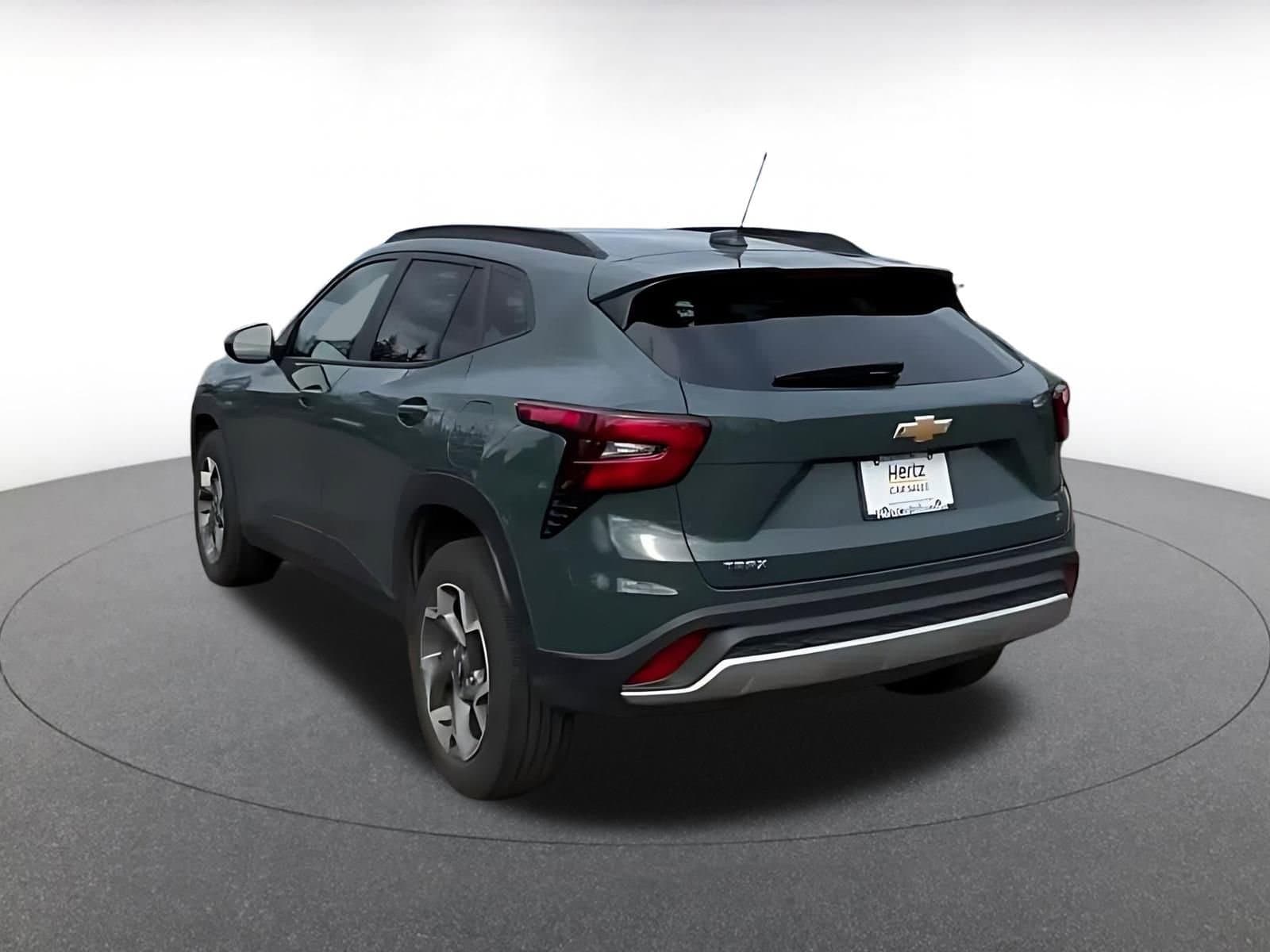 Thumbnail: 2025 Chevrolet Trax - 11