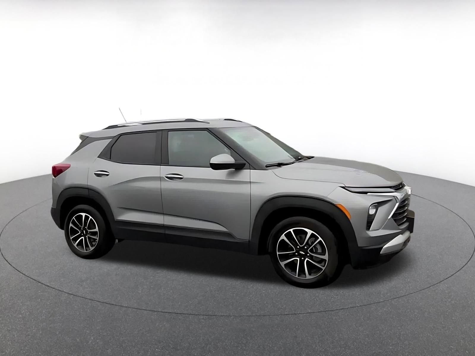 Thumbnail: 2025 Chevrolet TrailBlazer - 2