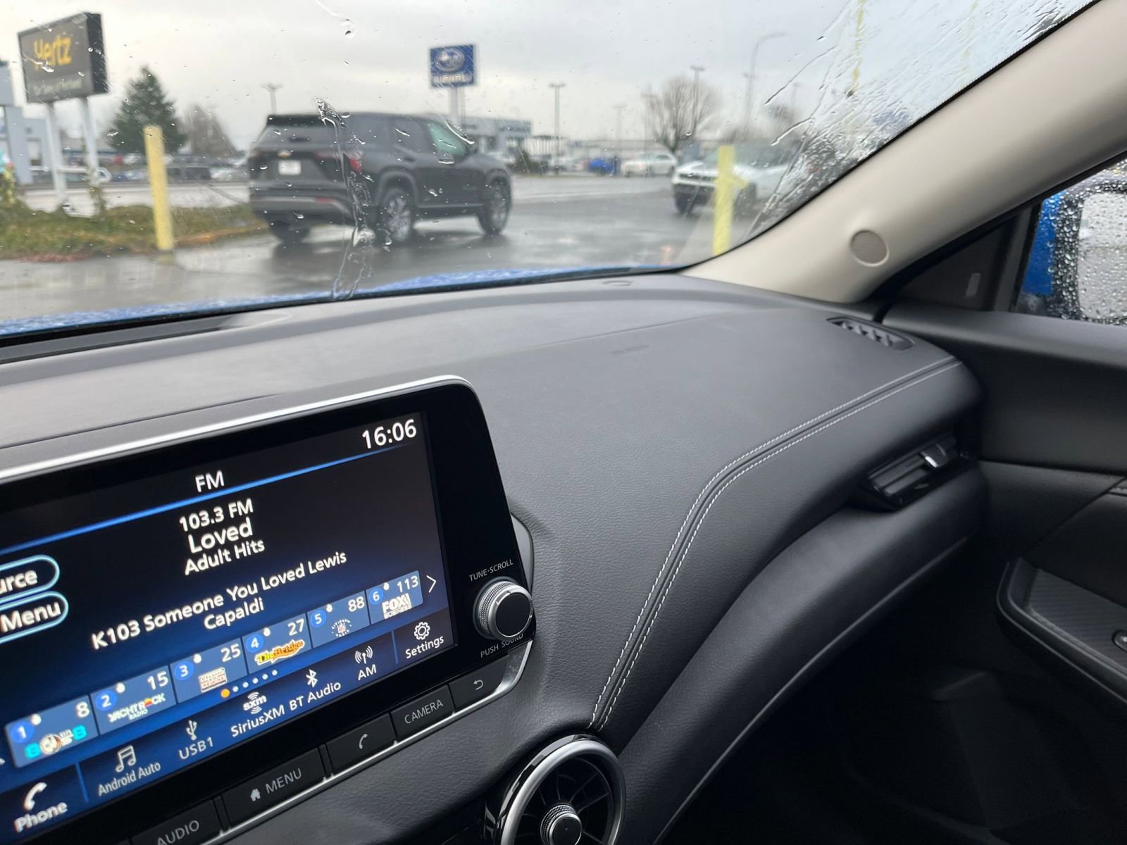 Thumbnail: 2025 Nissan Sentra - 33