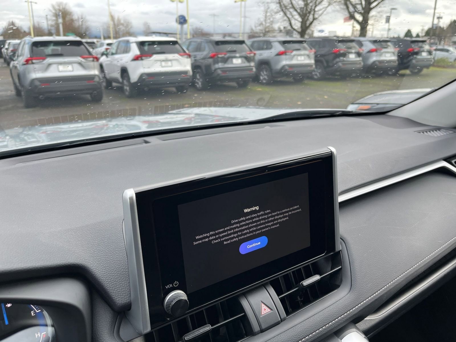 Thumbnail: 2025 Toyota RAV4 - 18