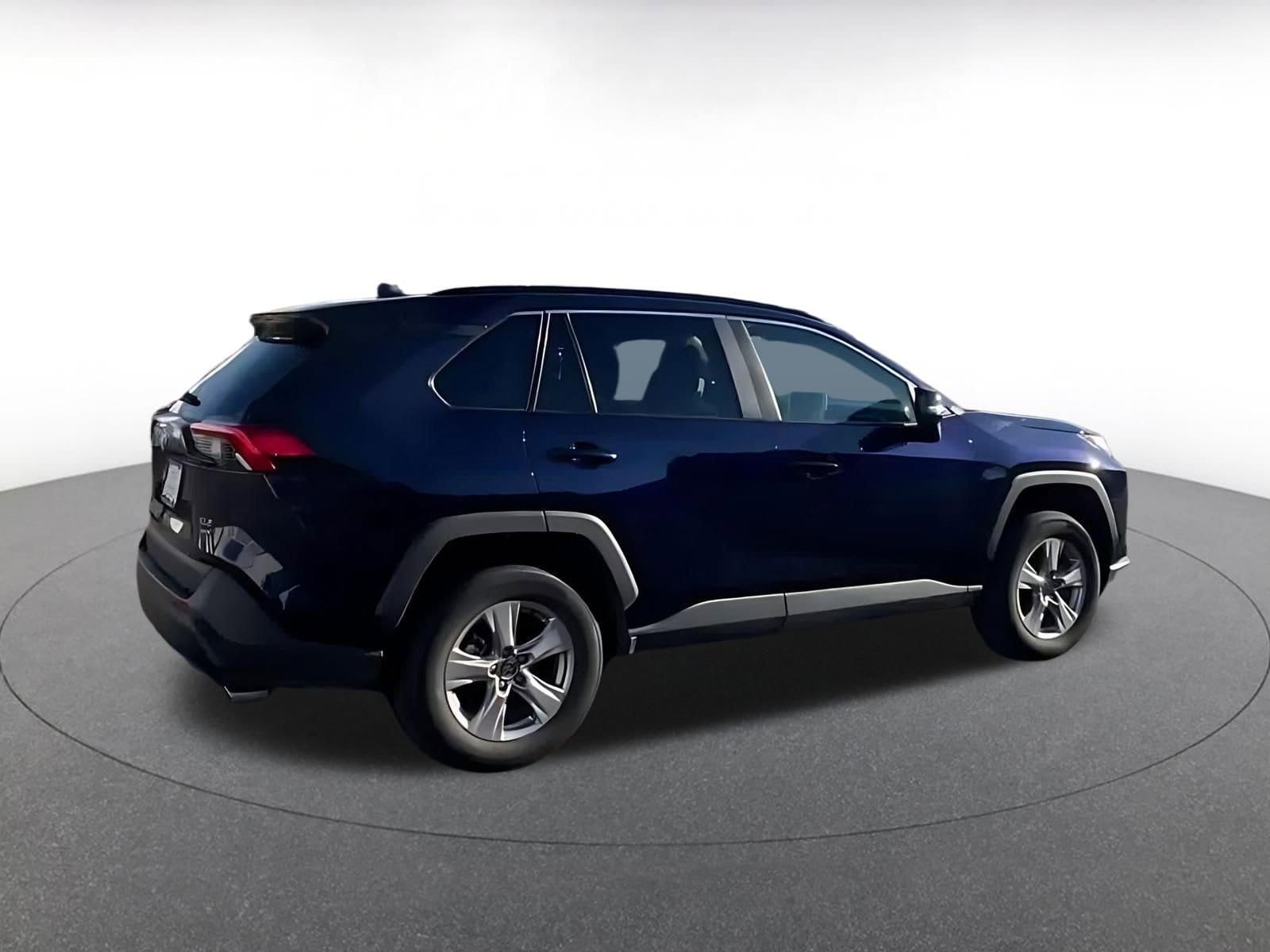 Thumbnail: 2025 Toyota RAV4 - 14