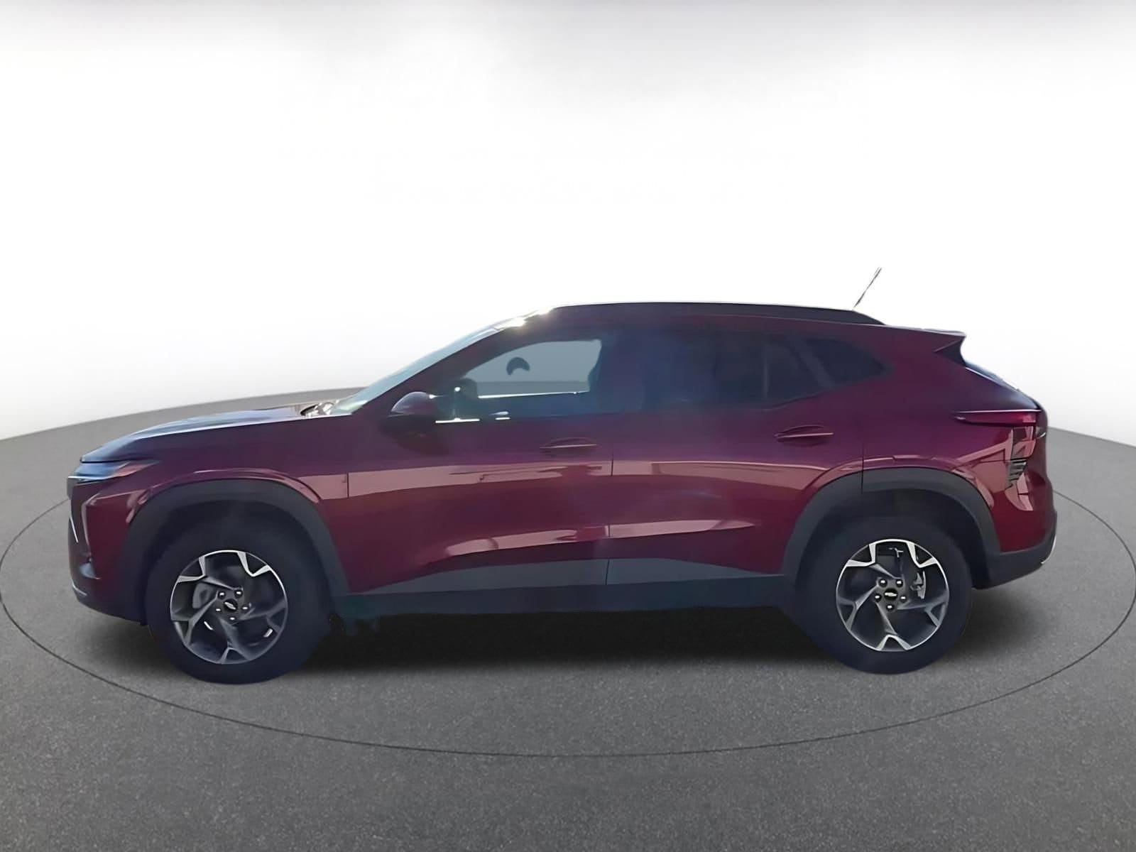 Thumbnail: 2025 Chevrolet Trax - 8