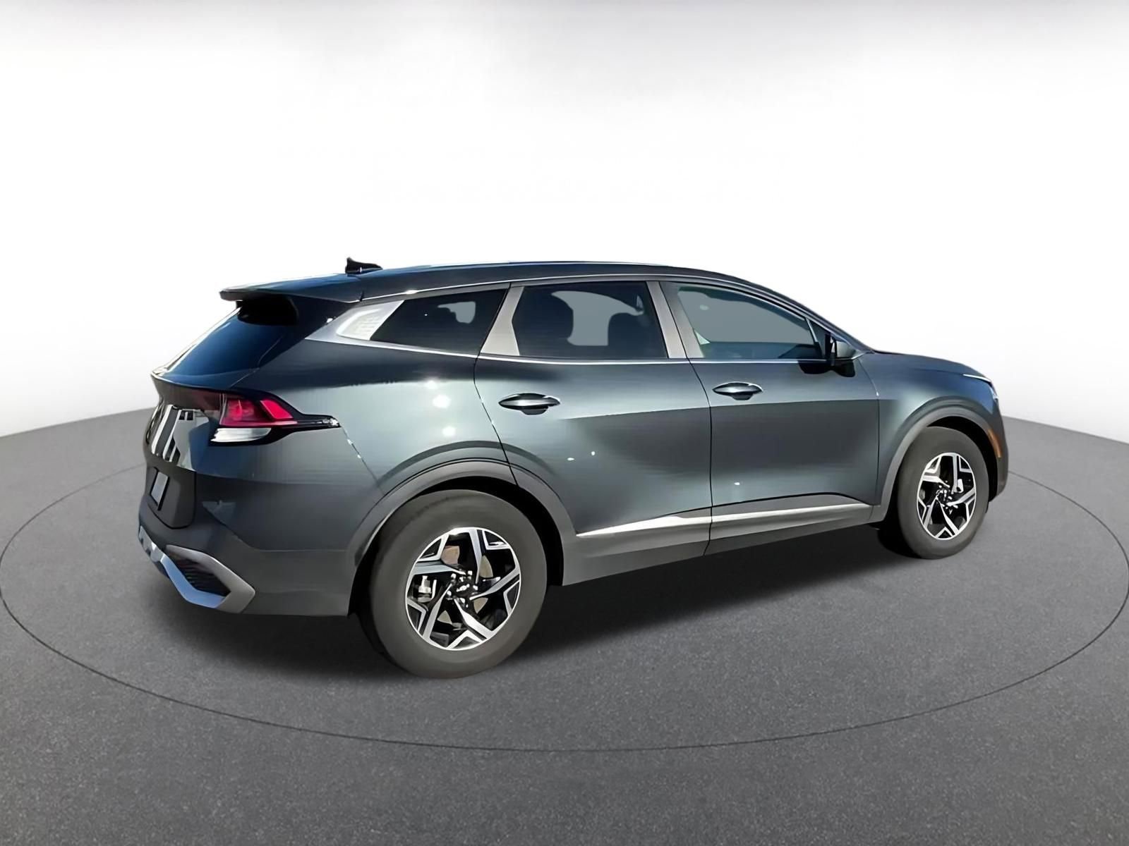 Thumbnail: 2025 Kia Sportage - 16