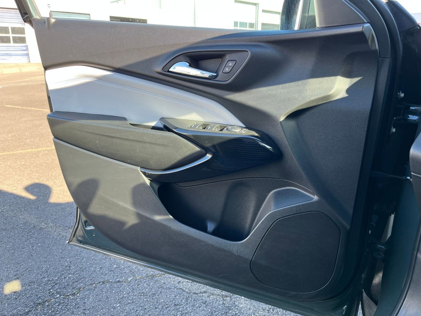 Thumbnail: 2025 Chevrolet Trax - 18