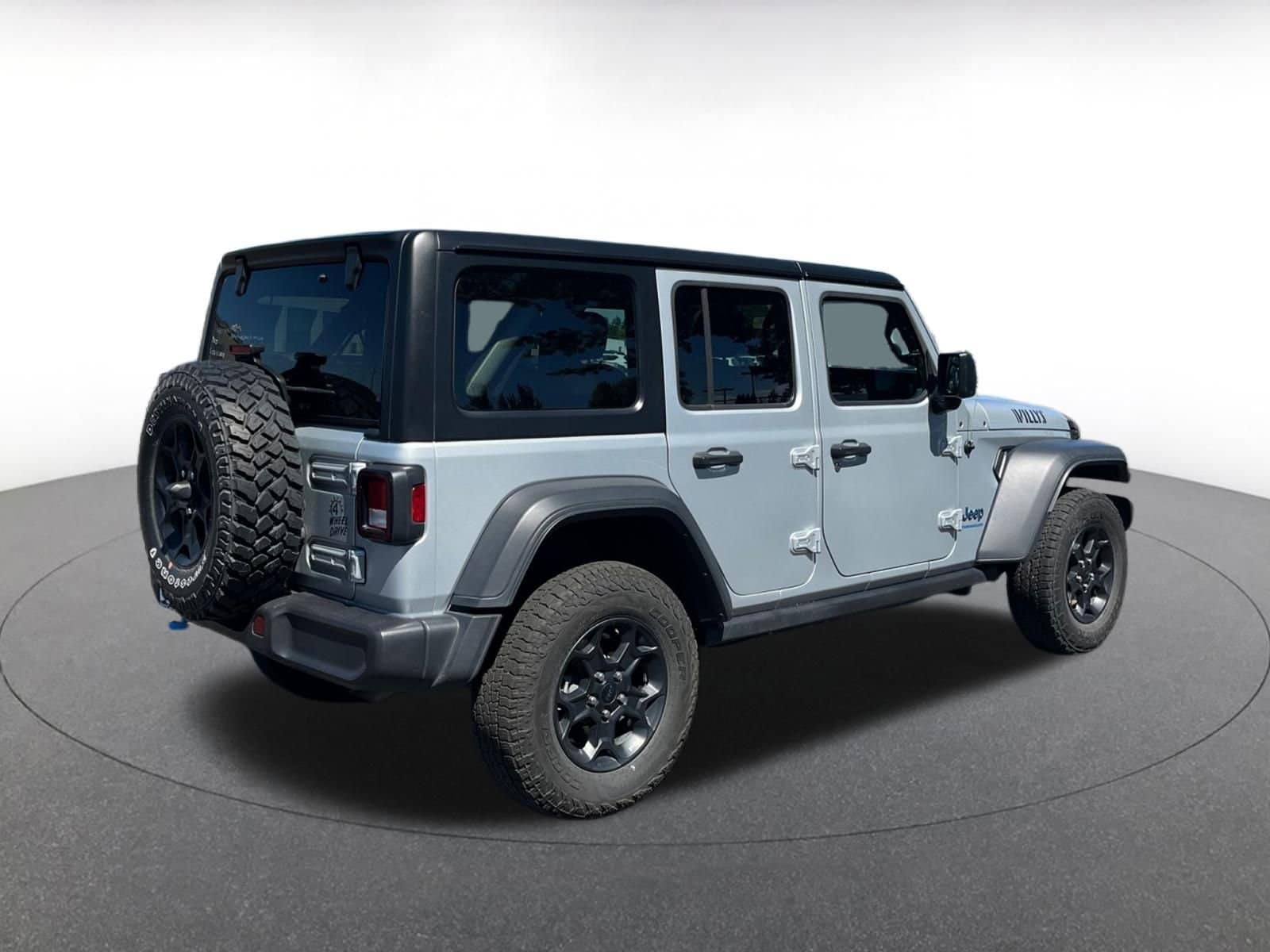 Thumbnail: 2023 Jeep Wrangler - 9