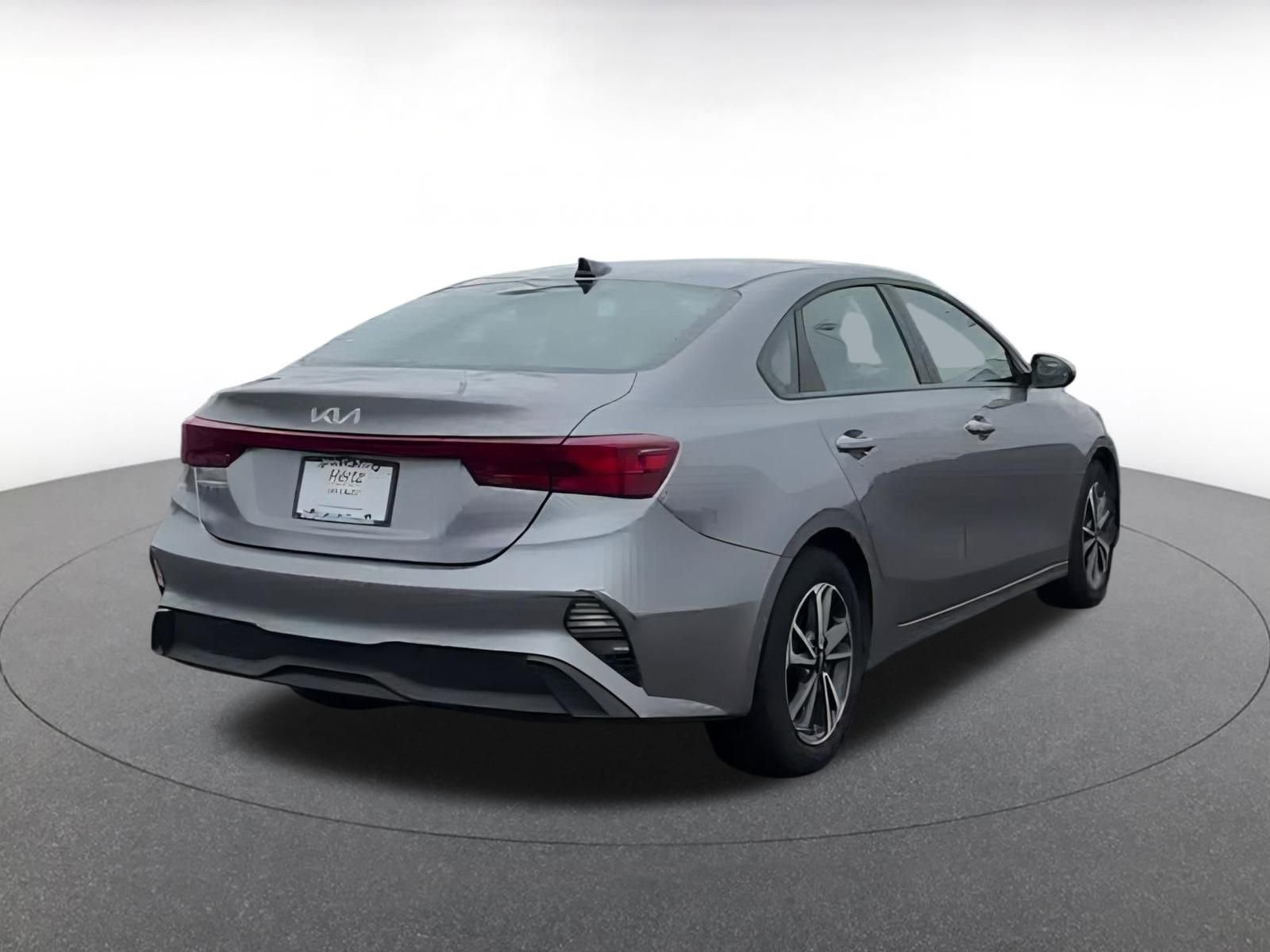 Thumbnail: 2024 Kia Forte - 15